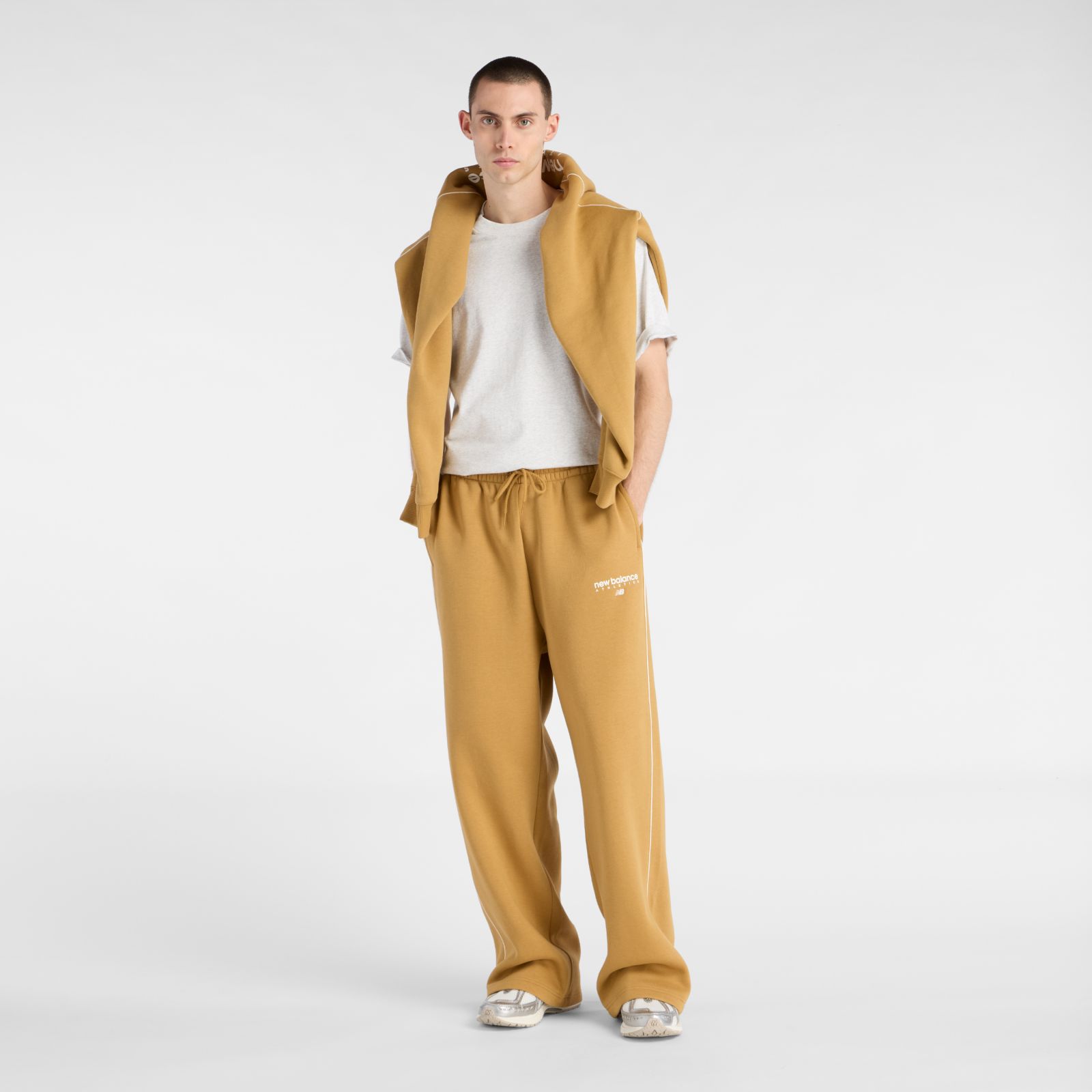 Мужские брюки New Balance Trackside Fleece Pant — фото 2