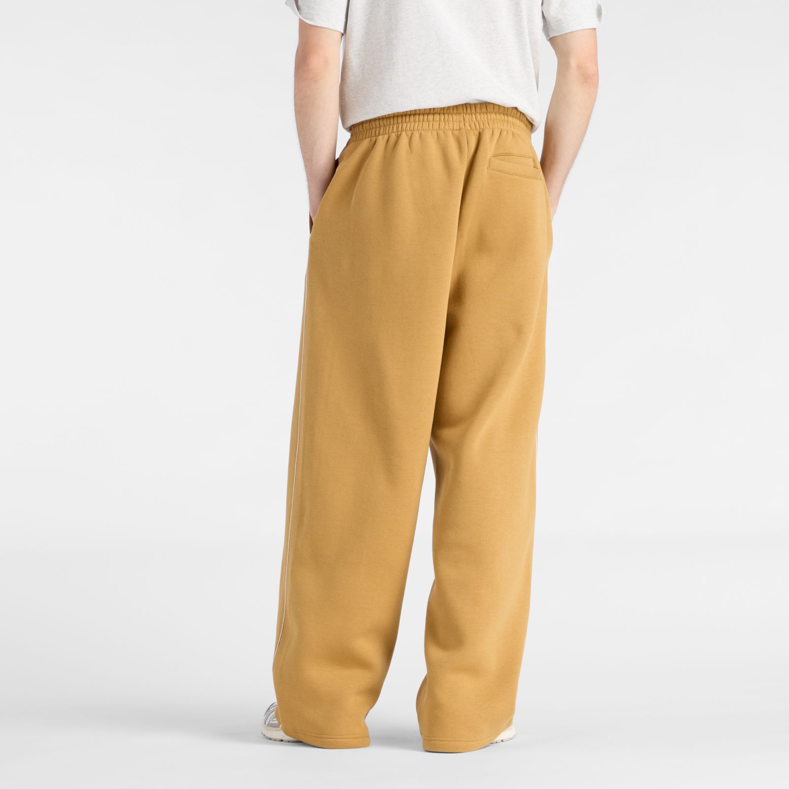 Мужские брюки New Balance Trackside Fleece Pant — фото 4