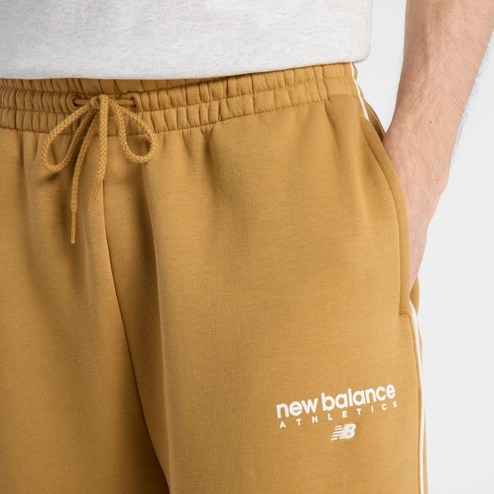 Мужские брюки New Balance Trackside Fleece Pant — фото 3