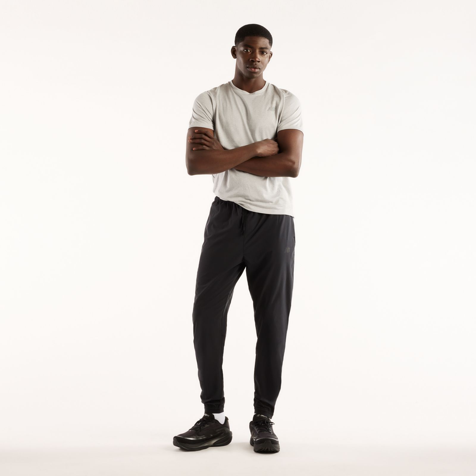 Мужские брюки New Balance RC Essential Jogger — фото 2