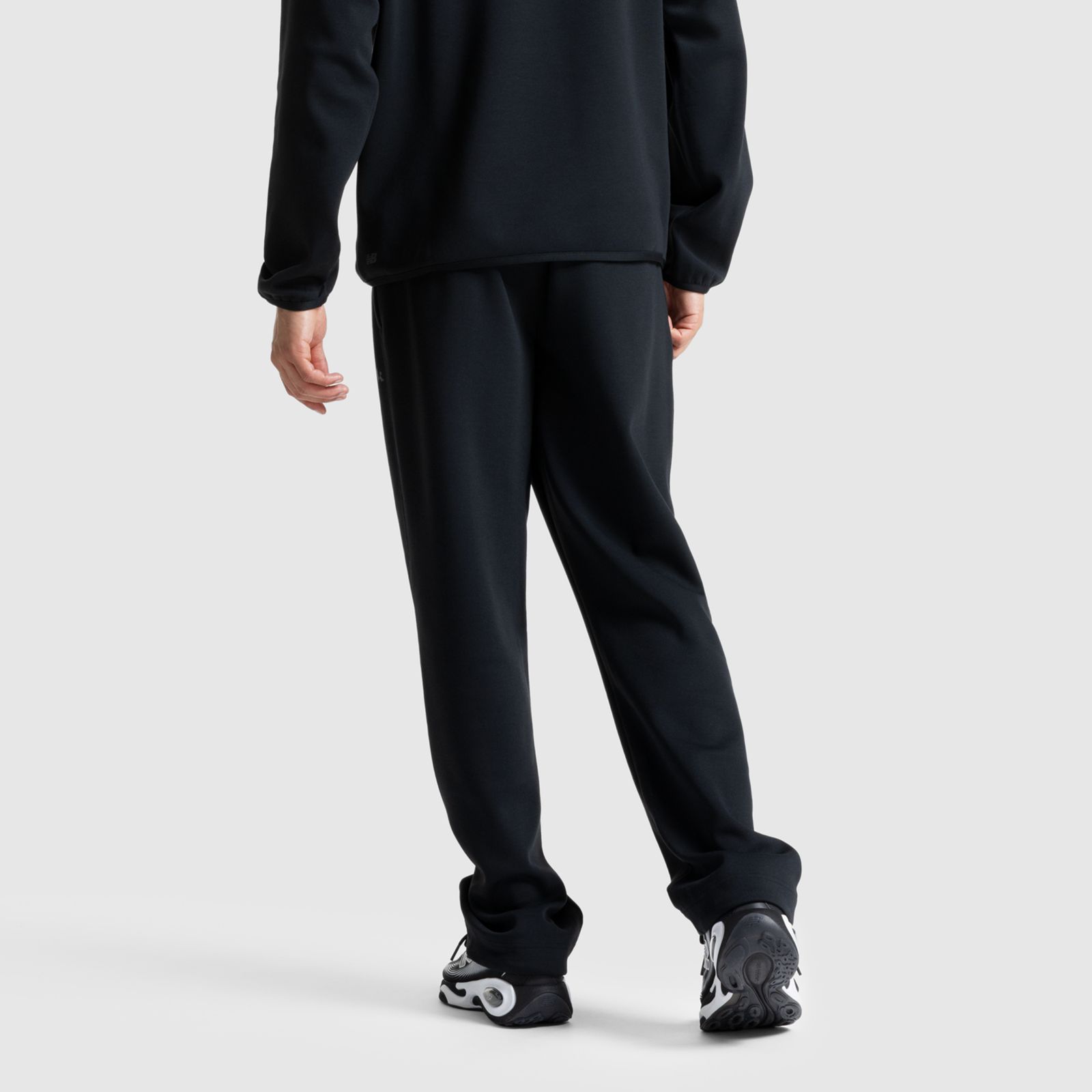 Мужские брюки New Balance Klutch Athletics Active Knit Pant — фото 2
