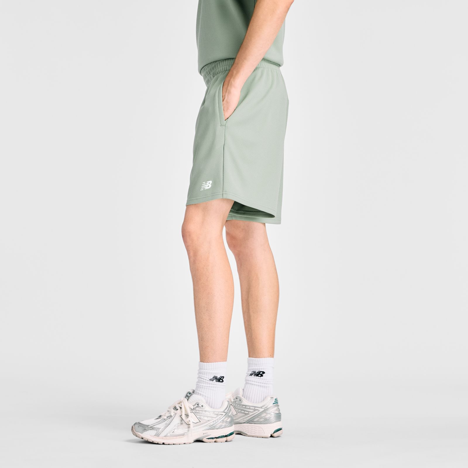 Мужские брюки New Balance Textured Check Short — фото 4