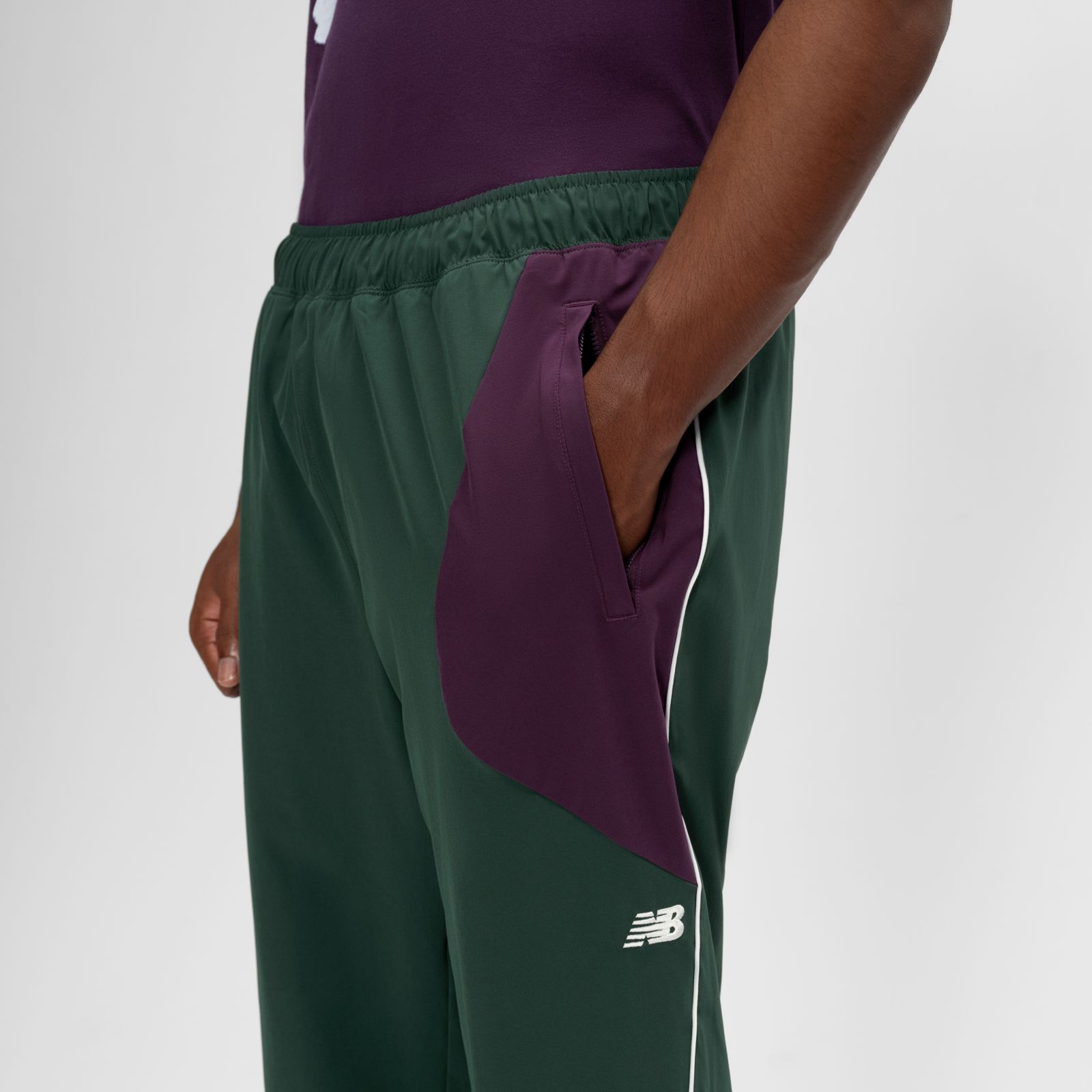 Мужские брюки New Balance Basketball Woven Colorblocked Pant — фото 3