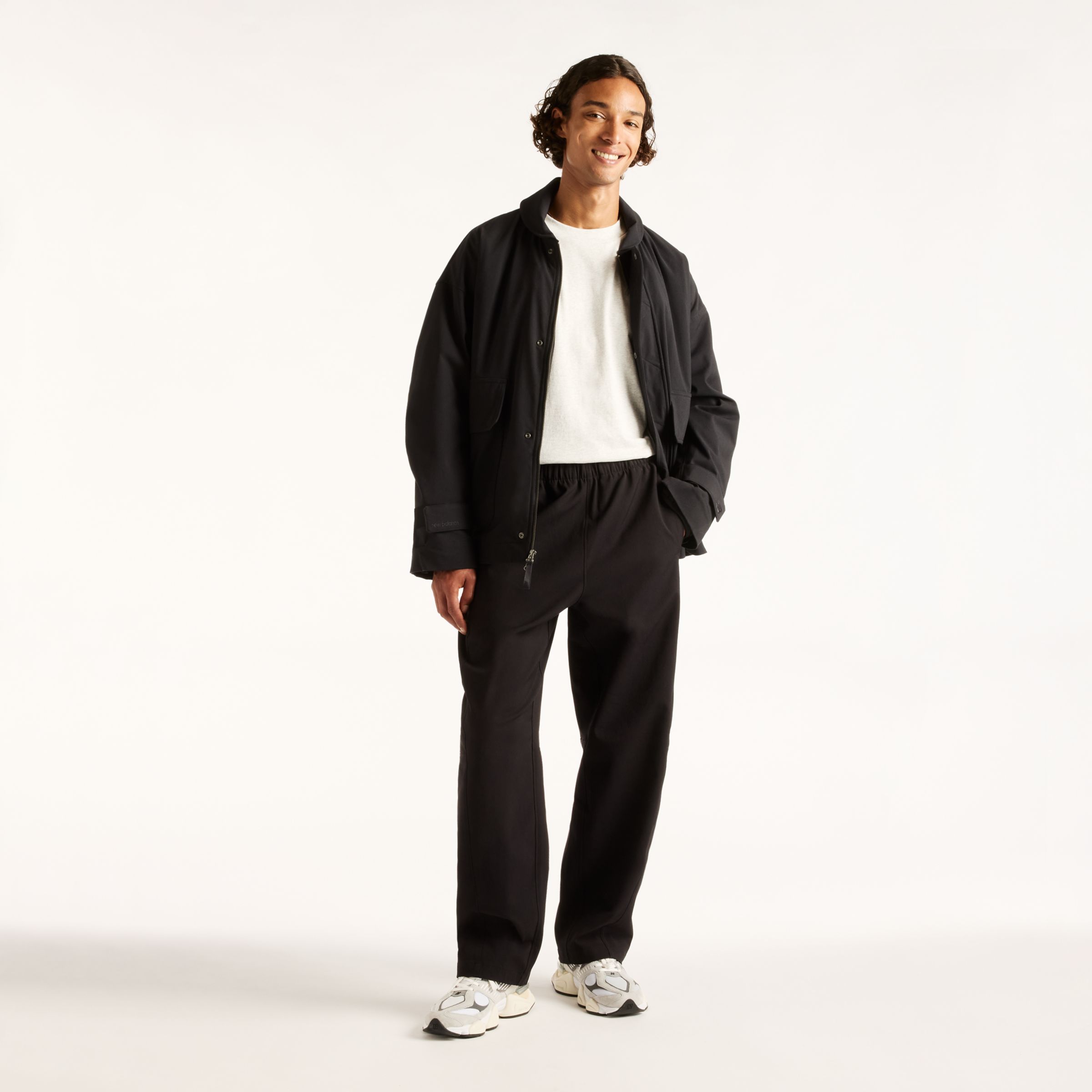 Djairo is wearing size M and is 6'0.5"/184cm. Chest: 37.25"/95cm, Waist: 29.5"/75cm, Hips: 37"/94cm