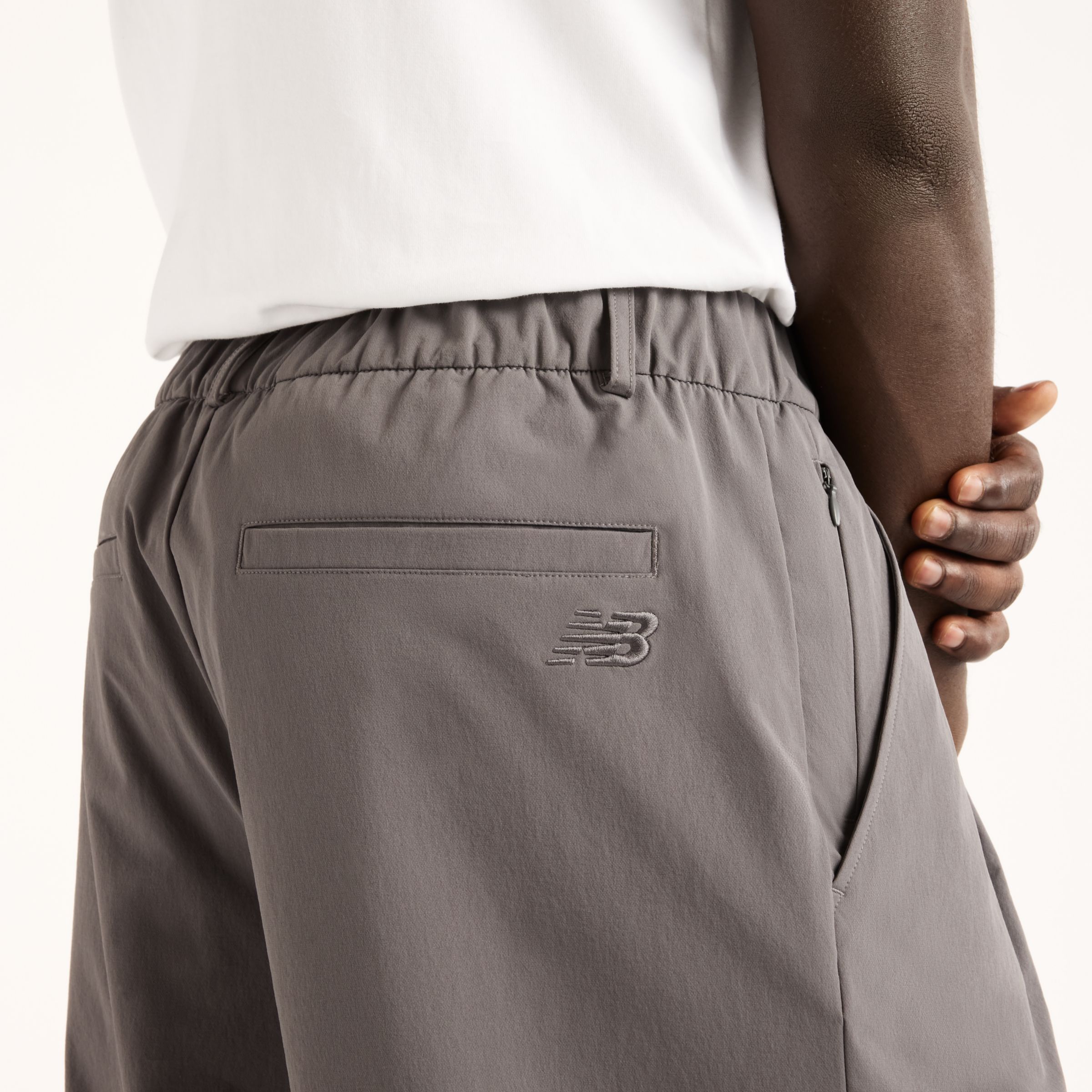 Fall is wearing size M and is 6'/183cm. Chest: 33.5"/85cm, Waist: 26.75"/68cm, Hips: 35"/89cm