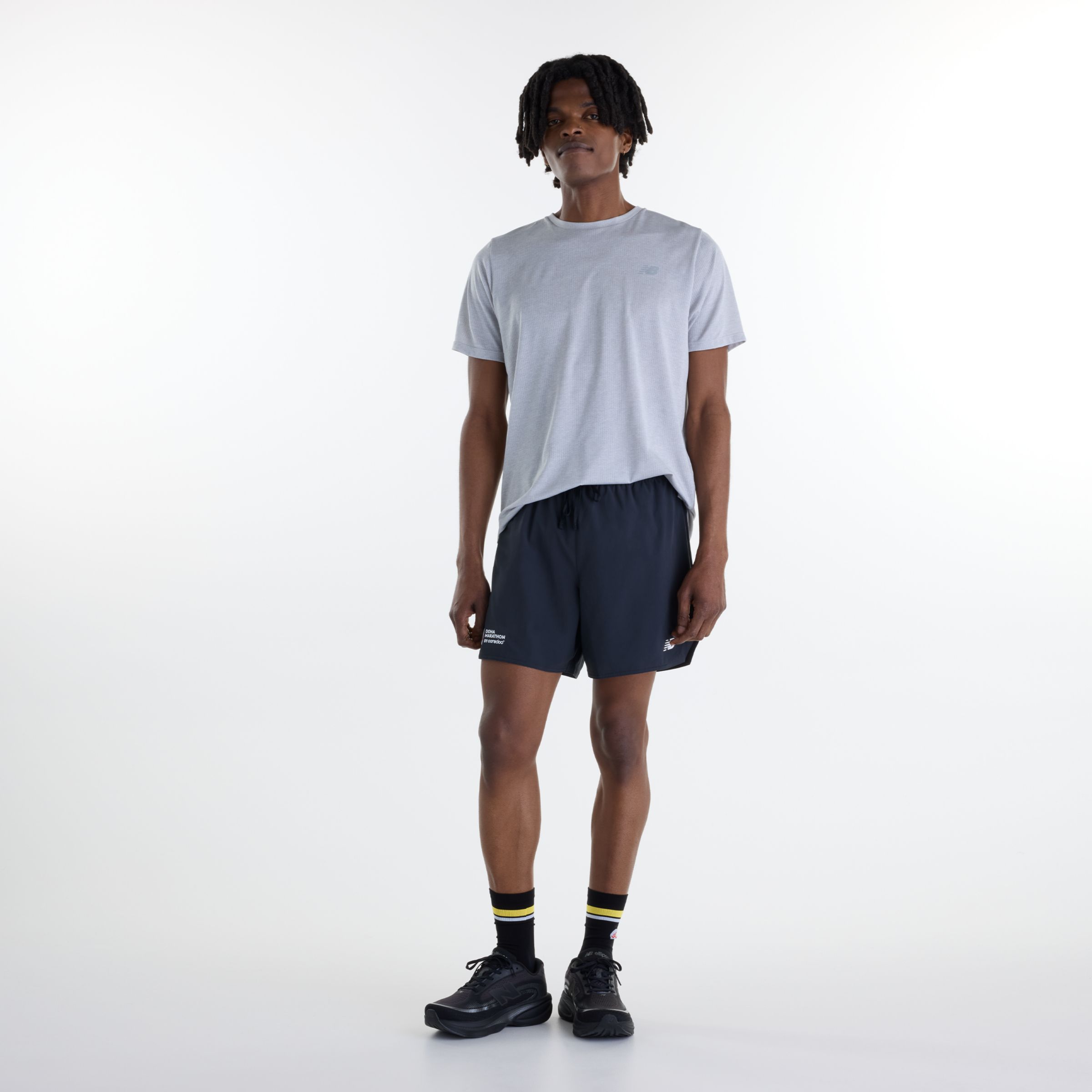 Glad is wearing size M and is 6'1"/ 185cm. Waist: 29"/74cm