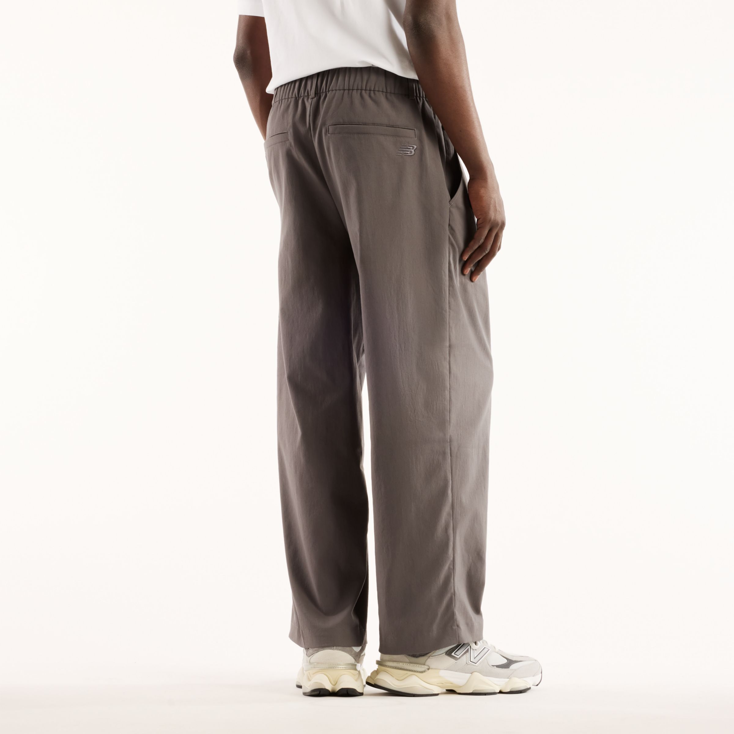 Nelson is wearing size M and is 5'4.5"/164cm. Chest: 34.75"/88cm, Waist: 29"/74cm, Hips: 35.5"/90cm
