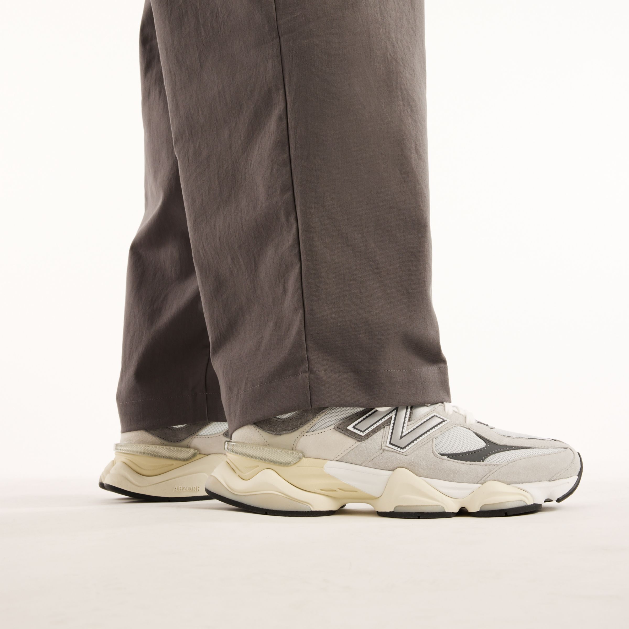 New Balance NB GREY ワイドパンツ, MB62B3TXMGT