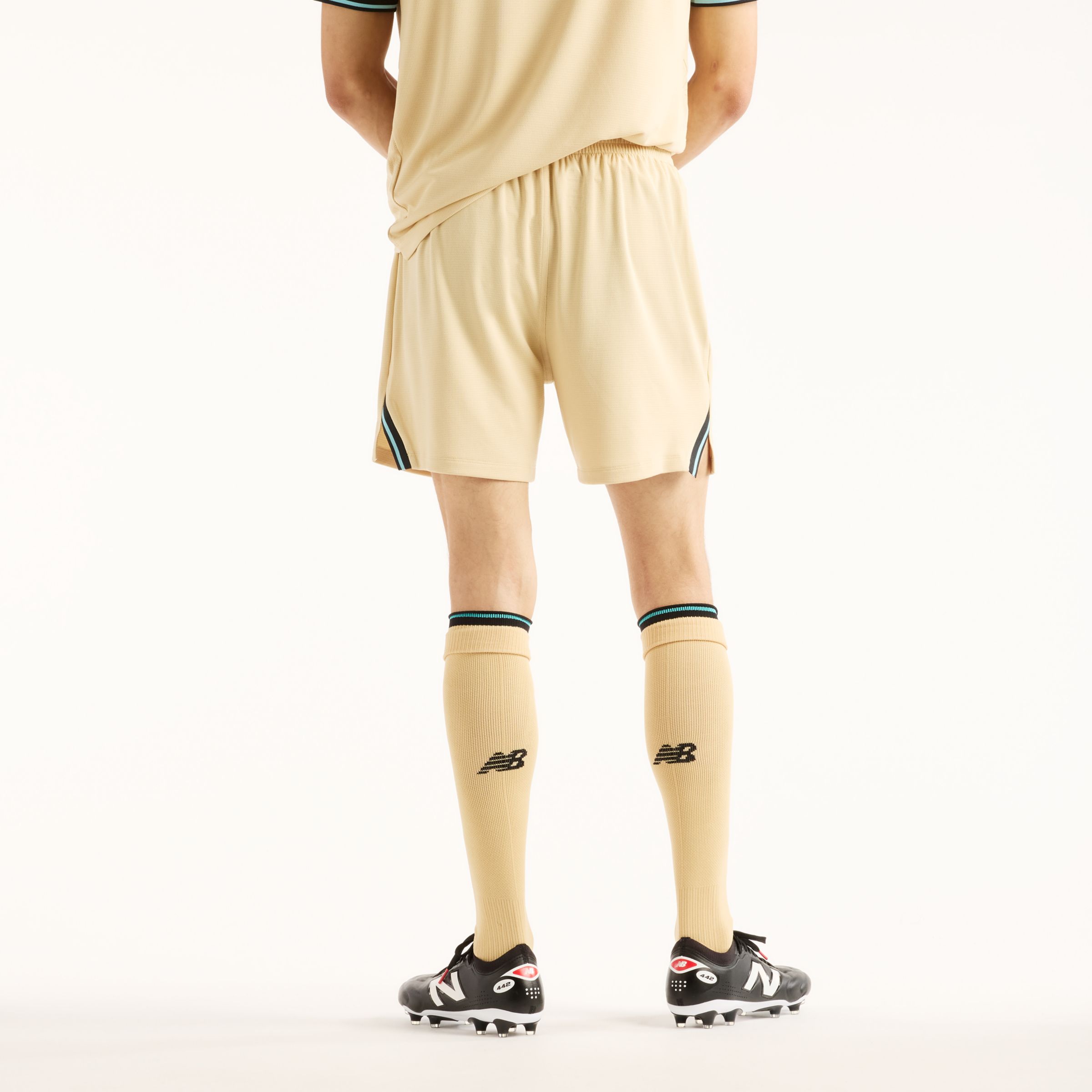 Felix tr&auml;gt Gr&ouml;&szlig;e M und ist 6'/183cm gro&szlig;. Brust : 36.5"/93cm, Taille : 30.5"/78cm, H&uuml;fte : 36.5"/93cm