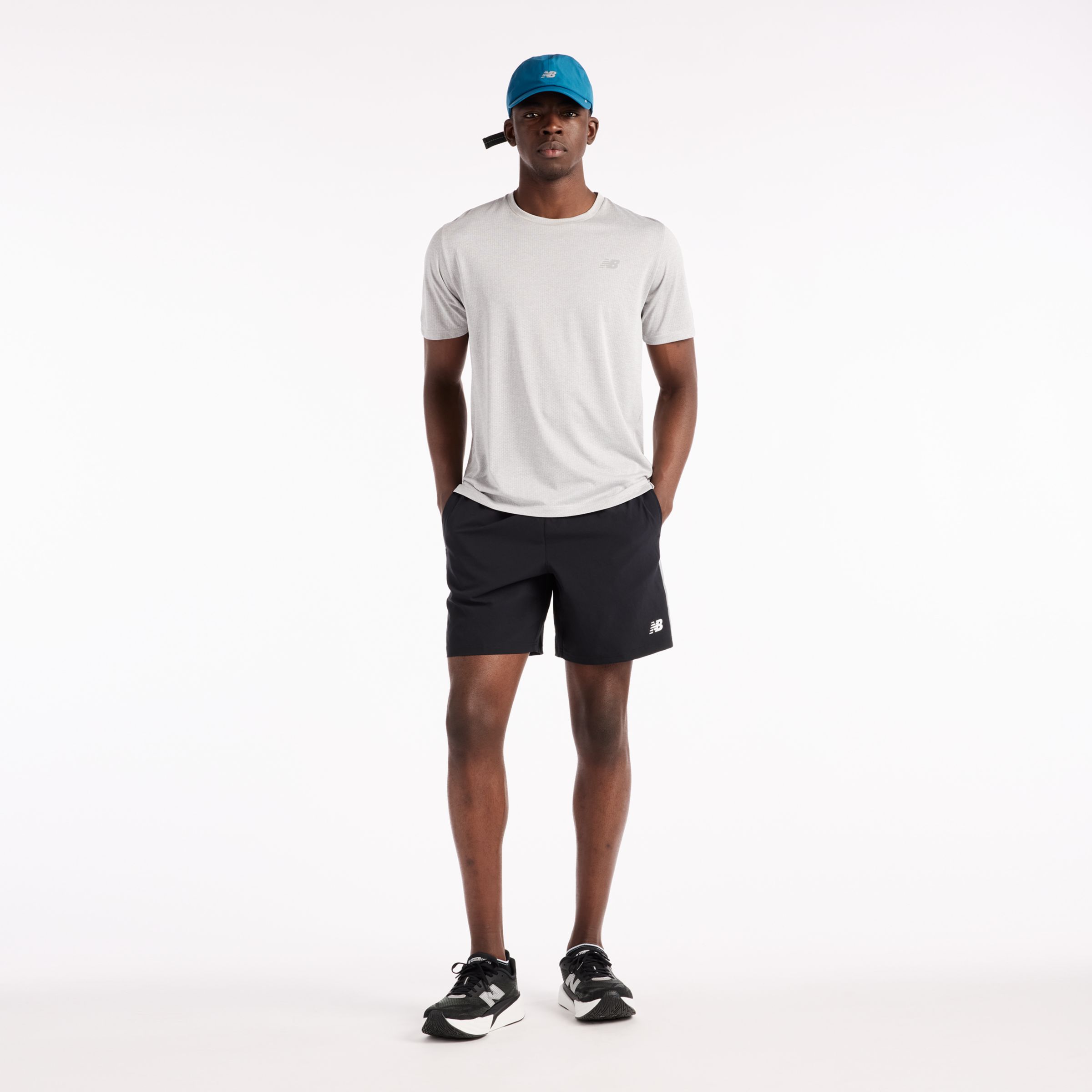 Nelson is wearing size M and is 5'4.5/164cm. Chest: 34.75"/88cm, Waist: 29"/74cm, Hips: 35.5"/90cm