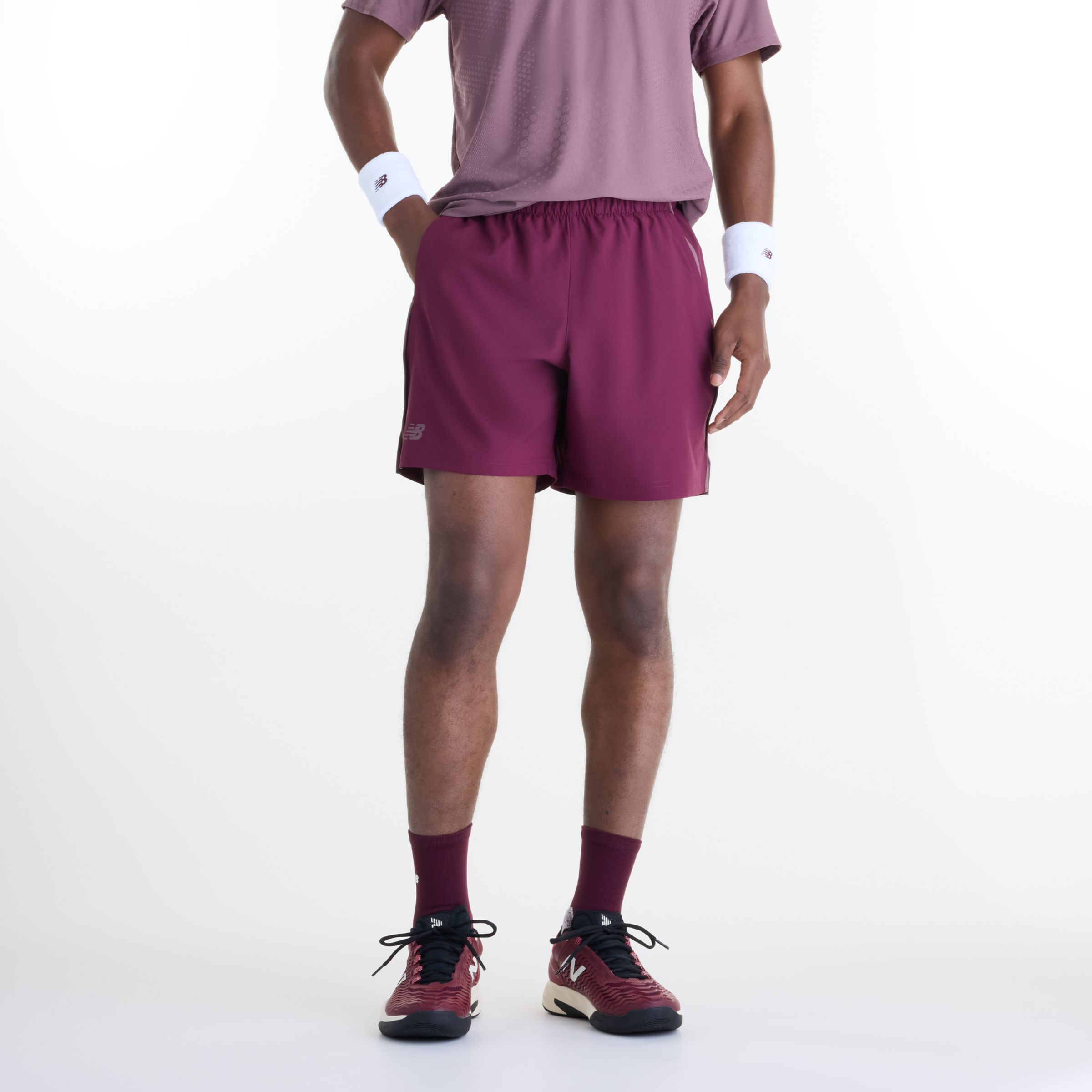 Tyliv is wearing size M and is 6'1"/186cm. Chest: 34.5"/88cm, Waist: 29"/74cm, Hips: 36.5"/93cm