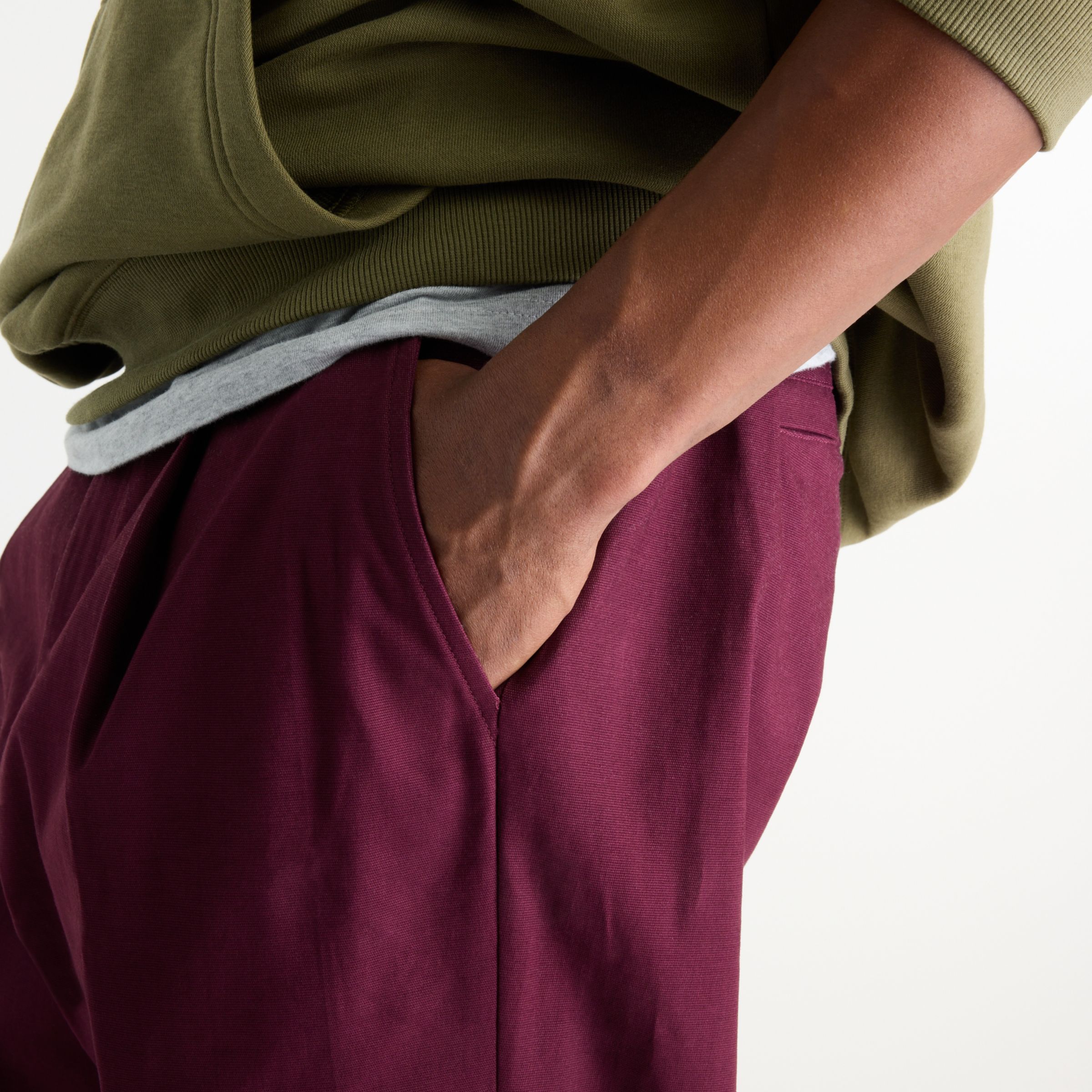 Numeric Pleated Pant