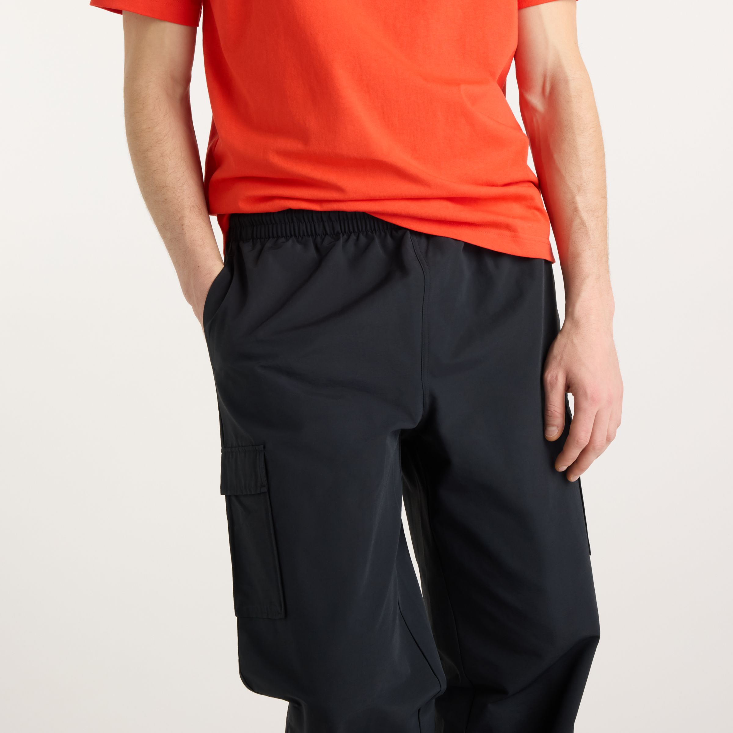 Pantalon cargo tiss&eacute;