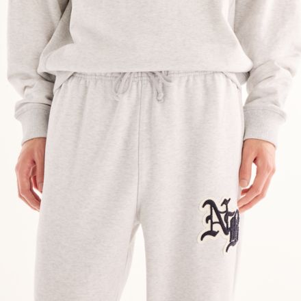 Varsity Old English パンツ