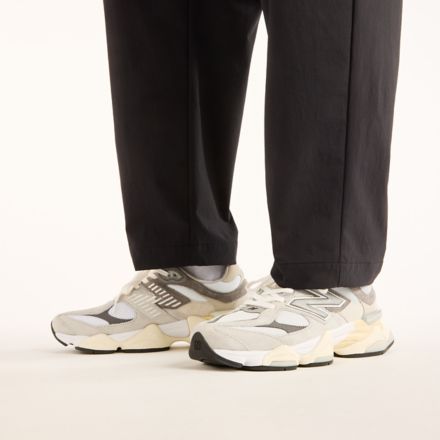 NB GREY ナイロンテーパードパンツ