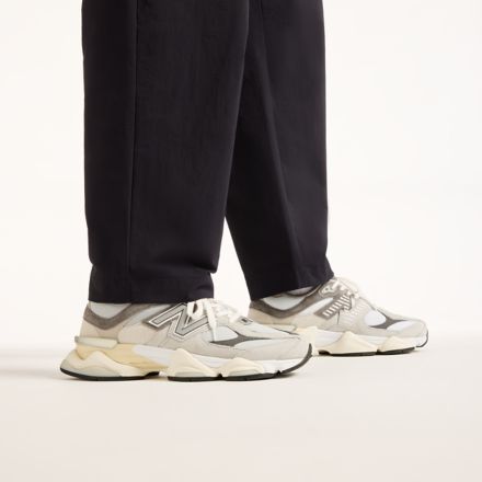 NB GREY ナイロンテーパードパンツ
