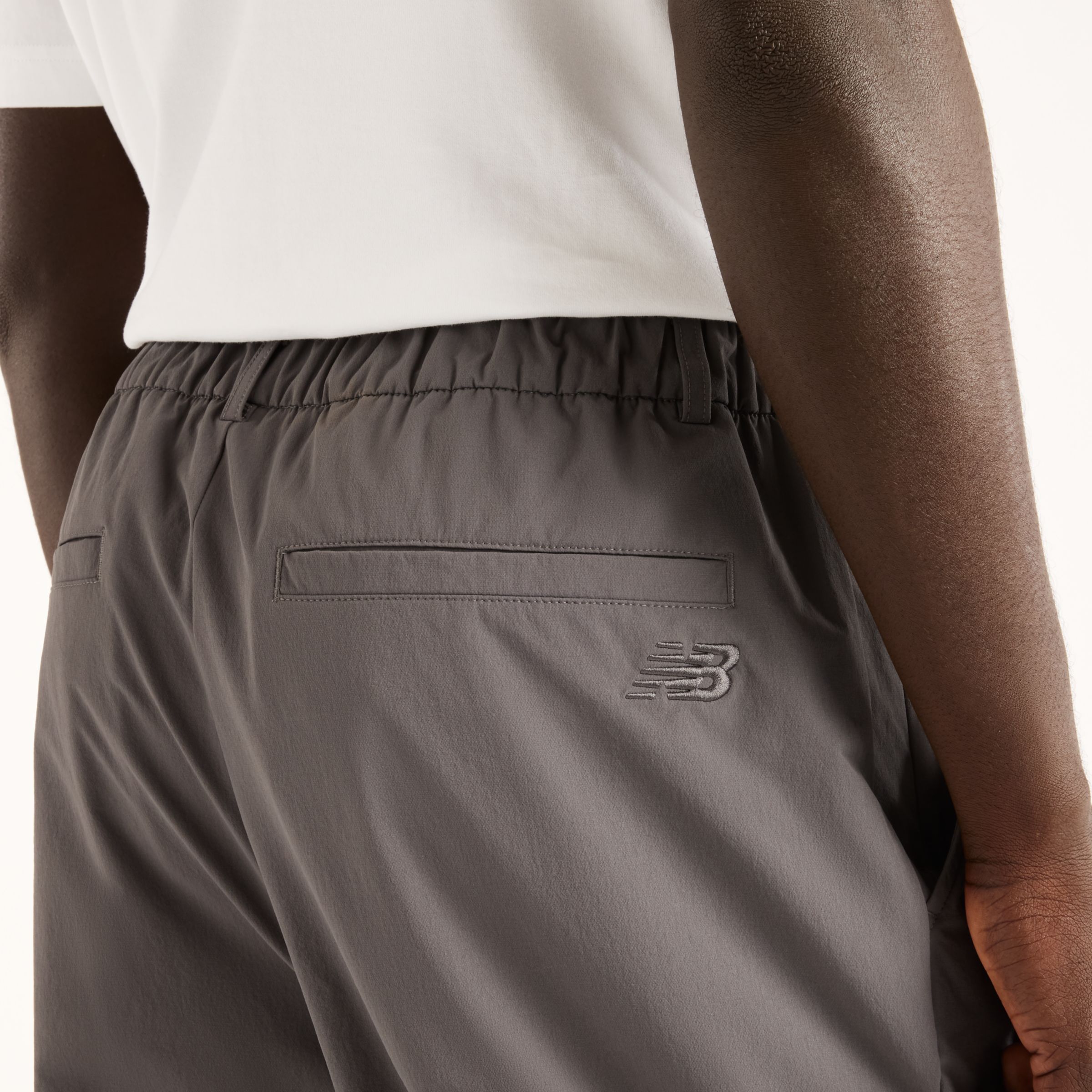 Fall is wearing size M and is 6'/183cm. Chest: 33.5"/85cm, Waist: 26.75"/68cm, Hips: 35"/89cm