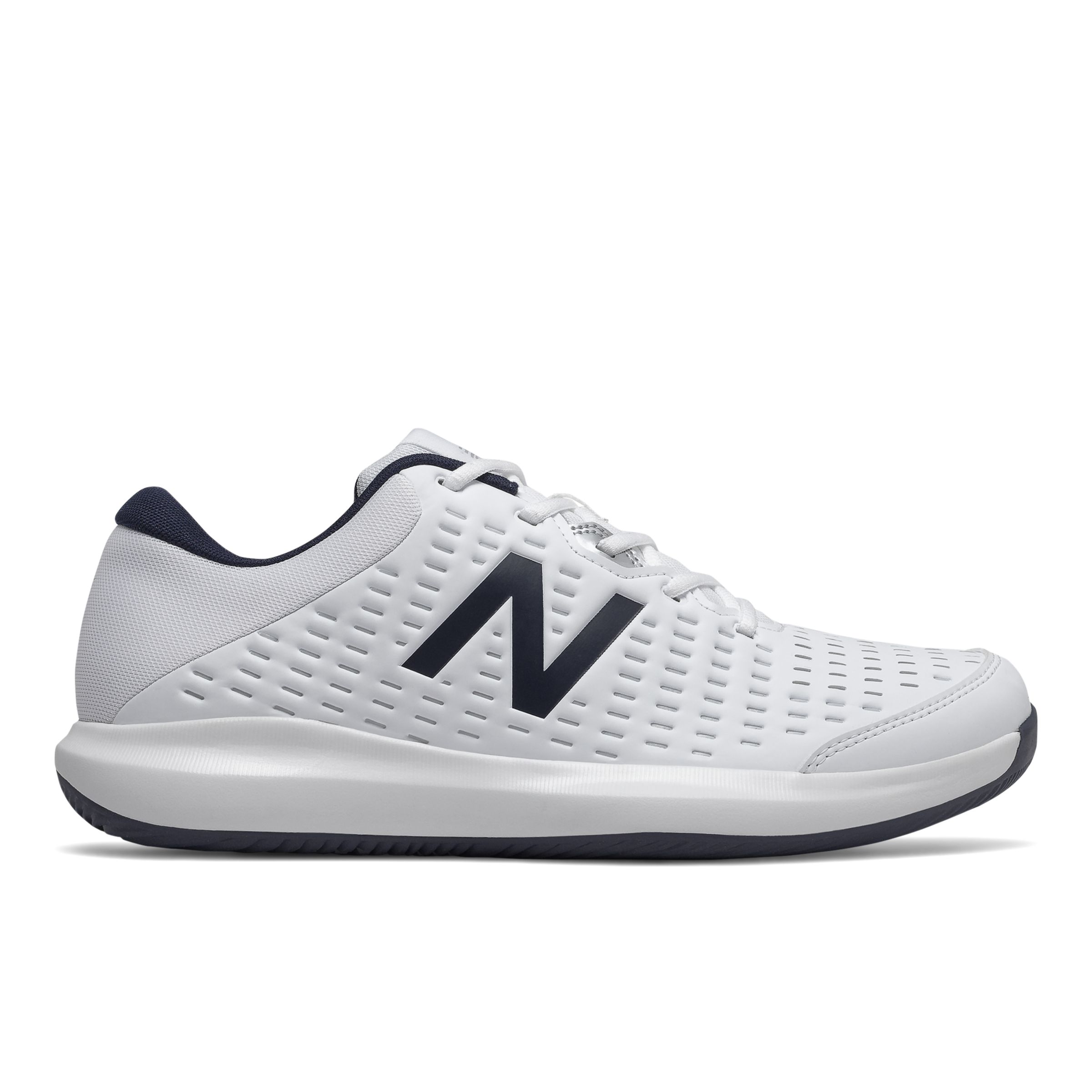 white new balance tennis shoes