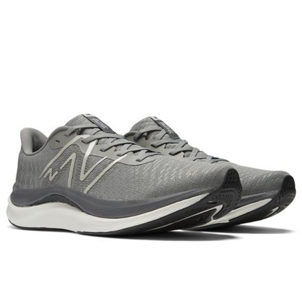 Men's FuelCell Propel v4 Shoes - New Balance