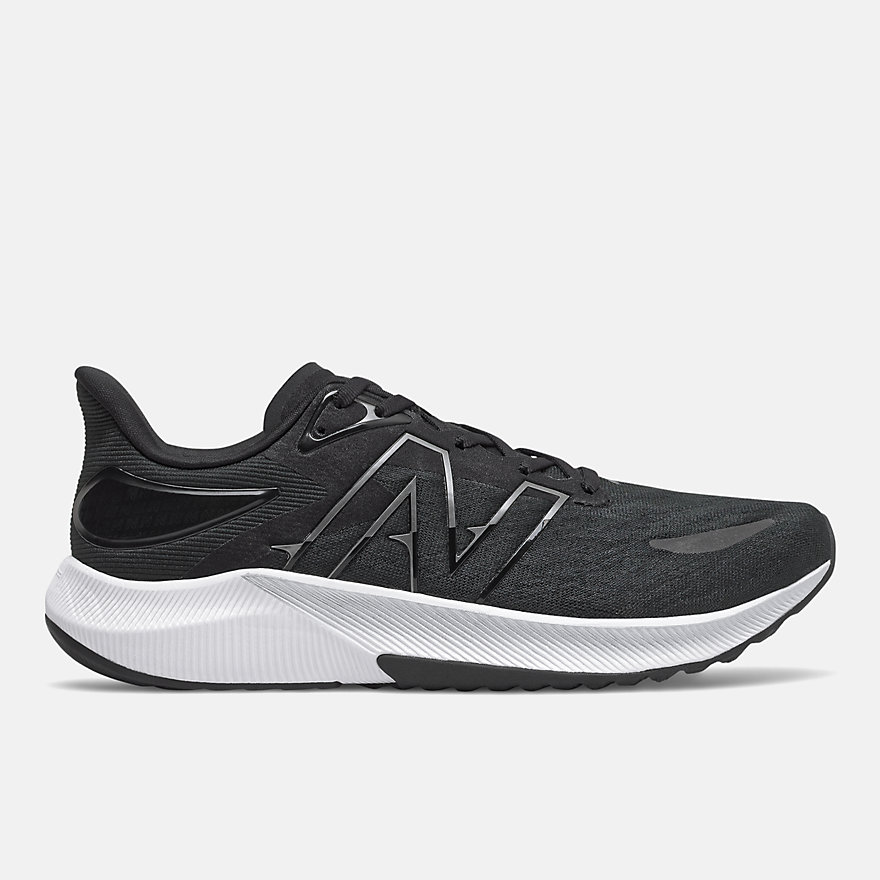 Joesnewbalance Men's FuelCell Propel v3,Black with White