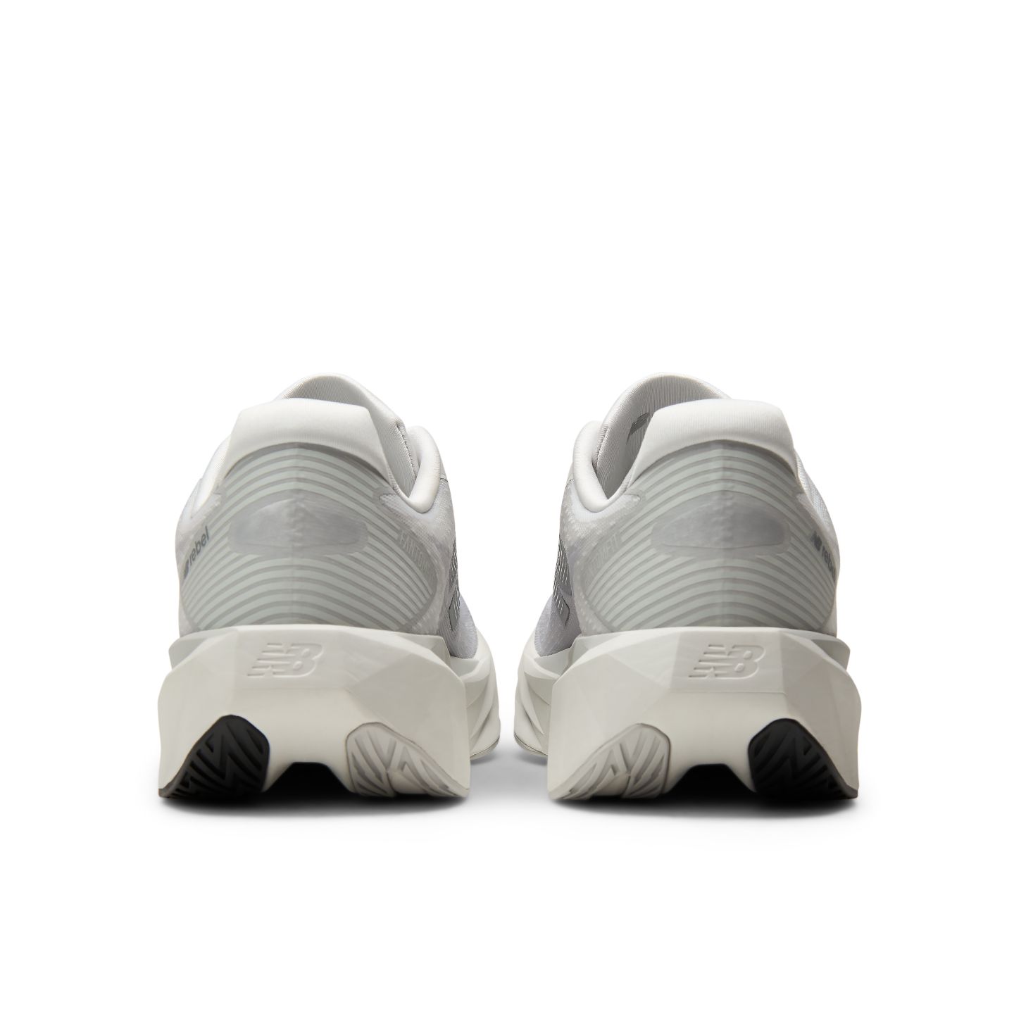 Женские кроссовки New Balance FuelCell Rebel v5 Grey Days, цвет: Серый / Серебристый — фото 7