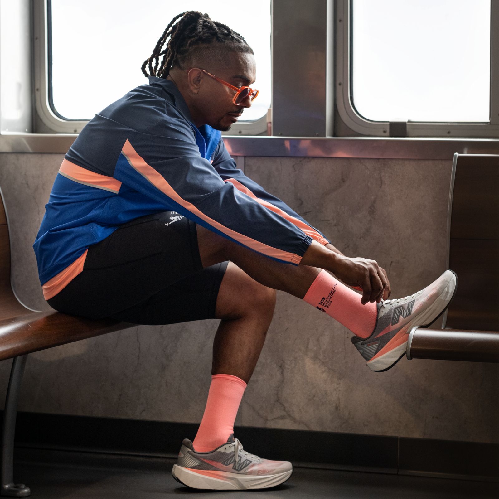 Мужские кроссовки New Balance FuelCell Rebel v5 NYC Marathon — фото 2