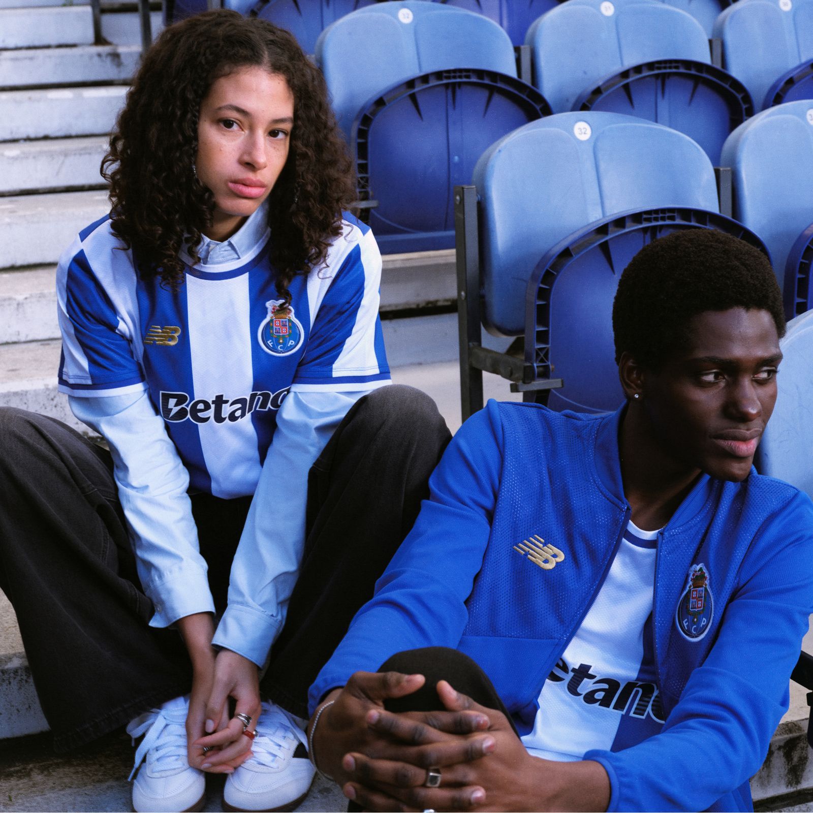 Мужские куртки New Balance FC Porto Match Jacket — фото 2