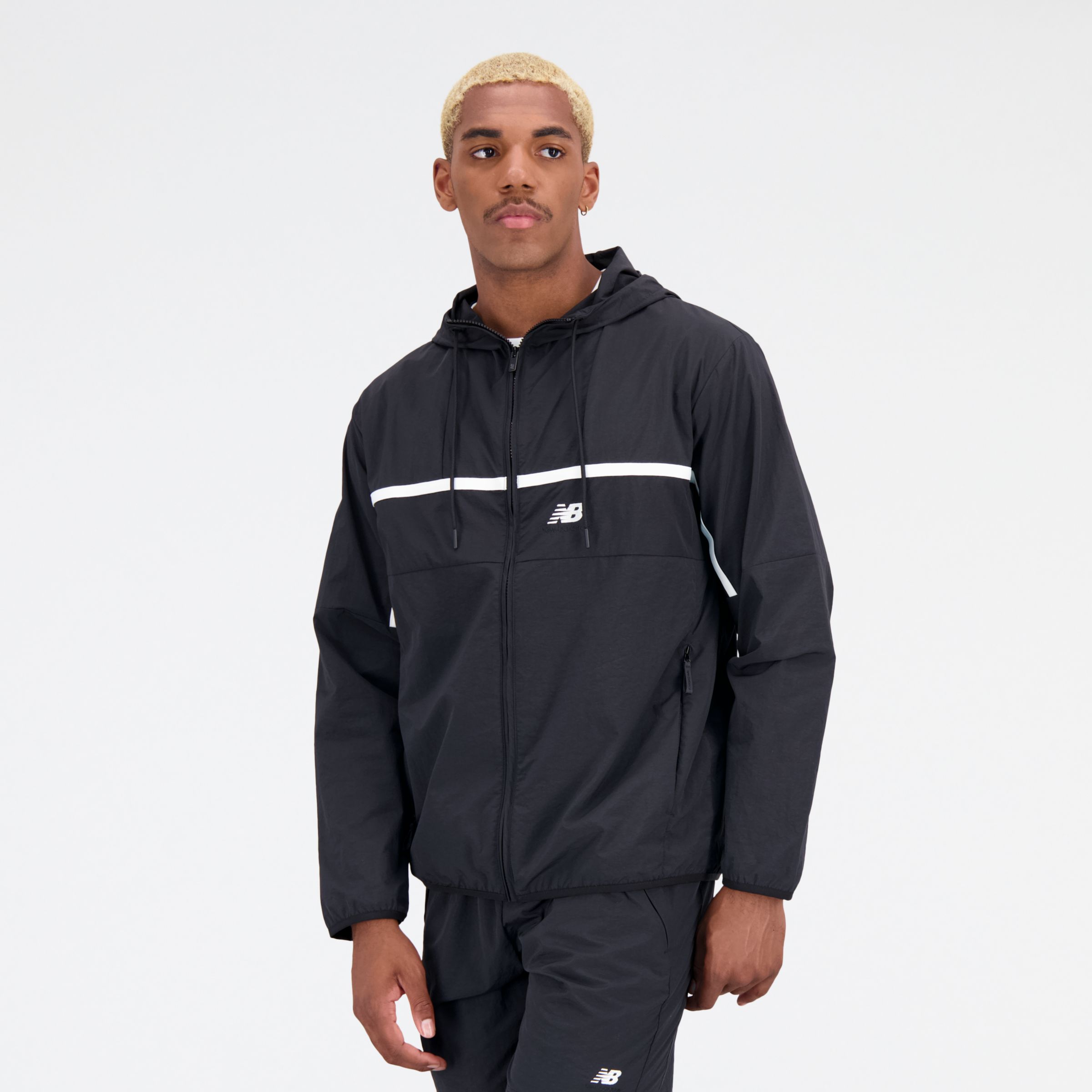 

New Balance Men's Athletics Remastered Woven Jacket Black - Black