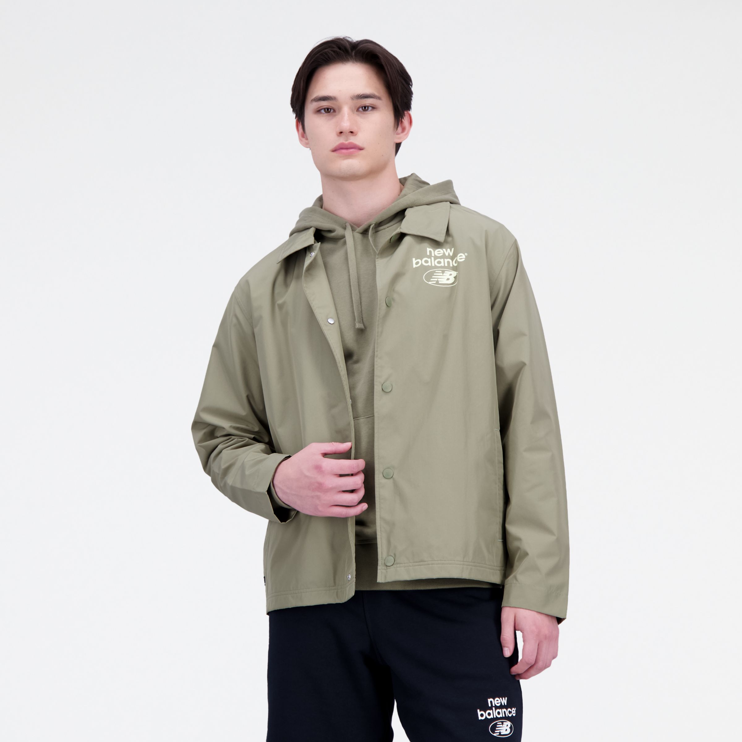 

New Balance Men's Essentials Reimagined Woven Jacket Green - Green