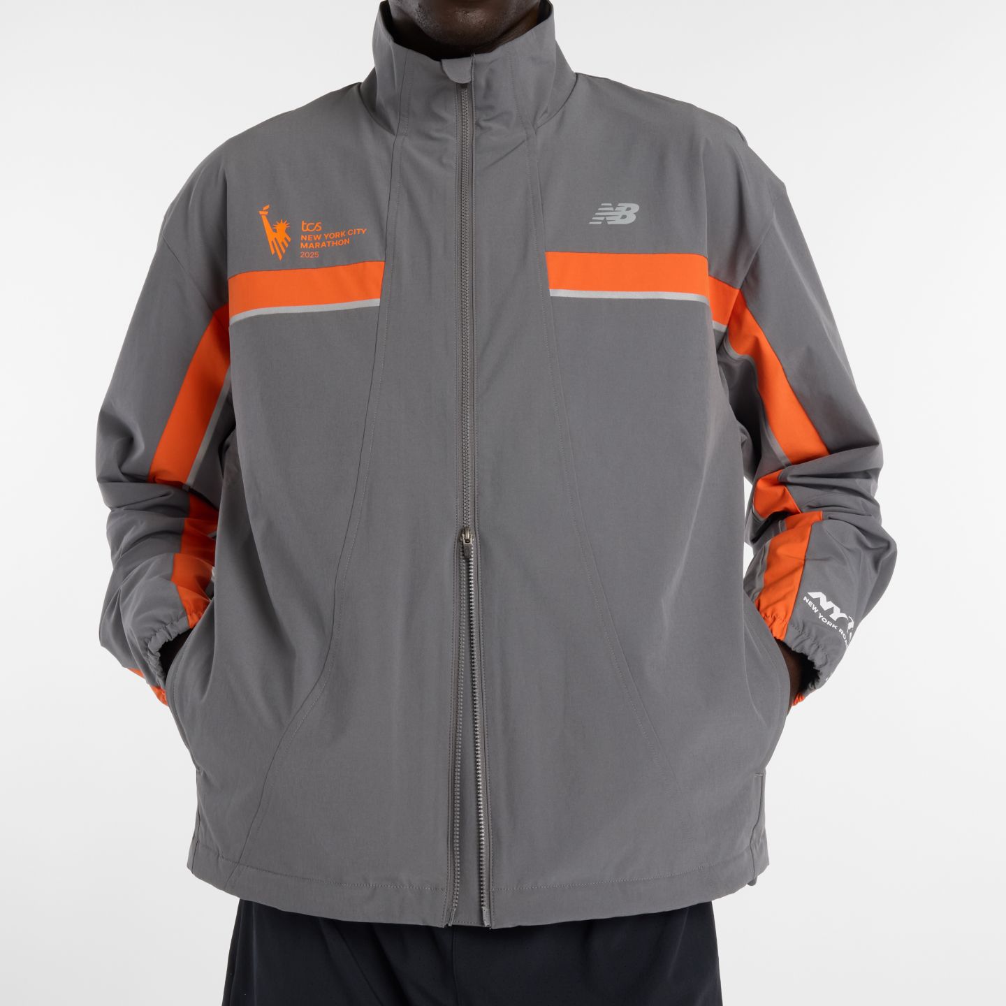 Мужская куртка New Balance NYC Marathon 2025, цвет: Тёмно-серый — фото 5
