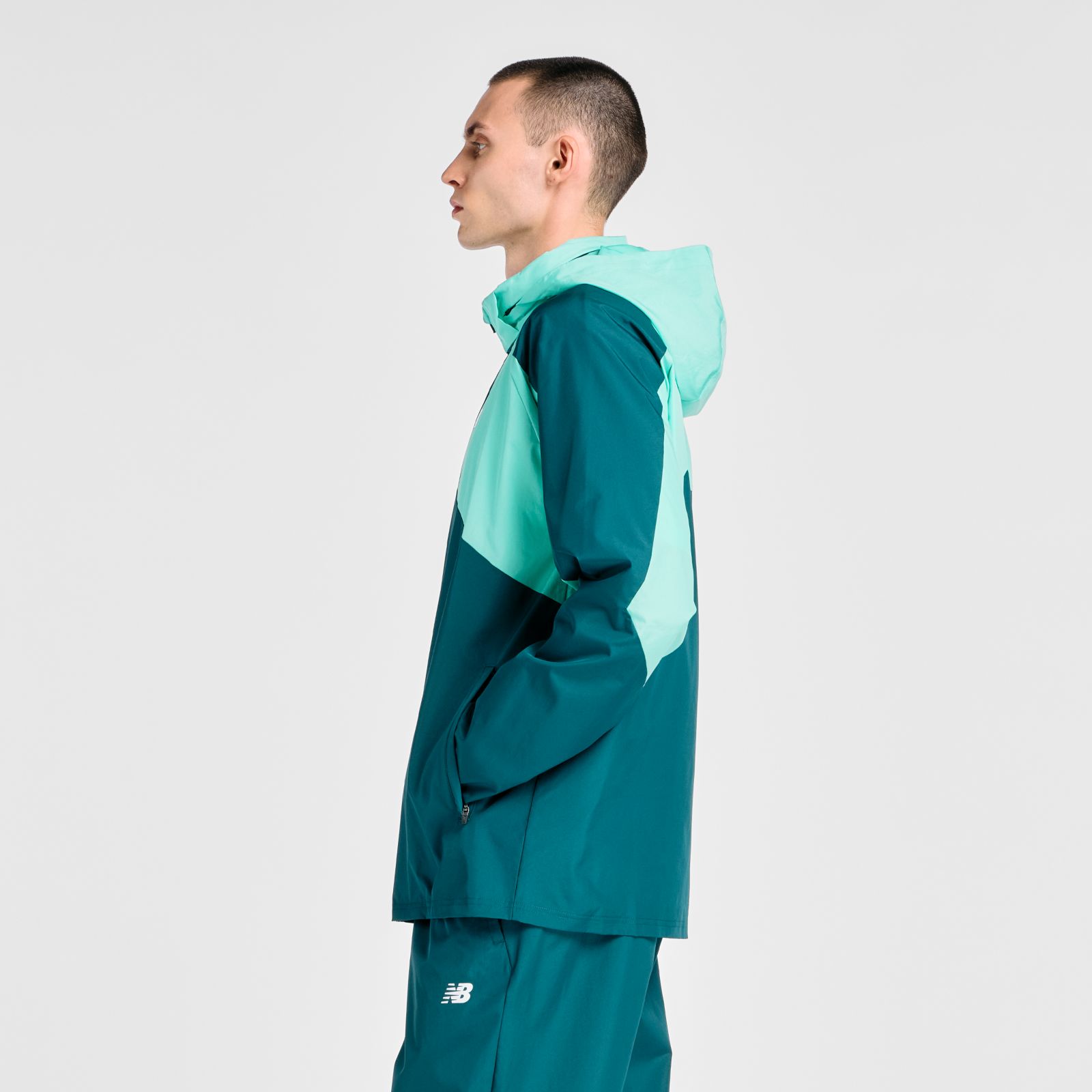 Мужские куртки New Balance Utility Woven Jacket — фото 2
