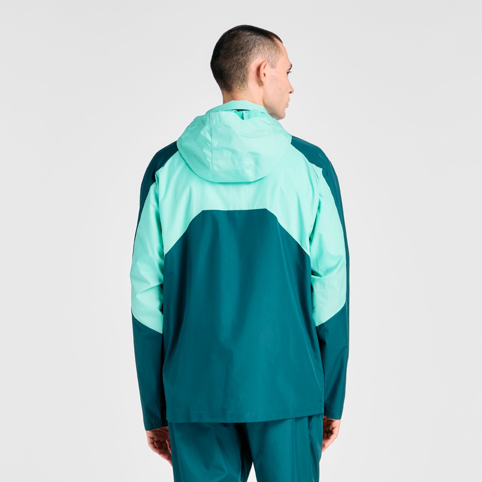 Мужские куртки New Balance Utility Woven Jacket — фото 3