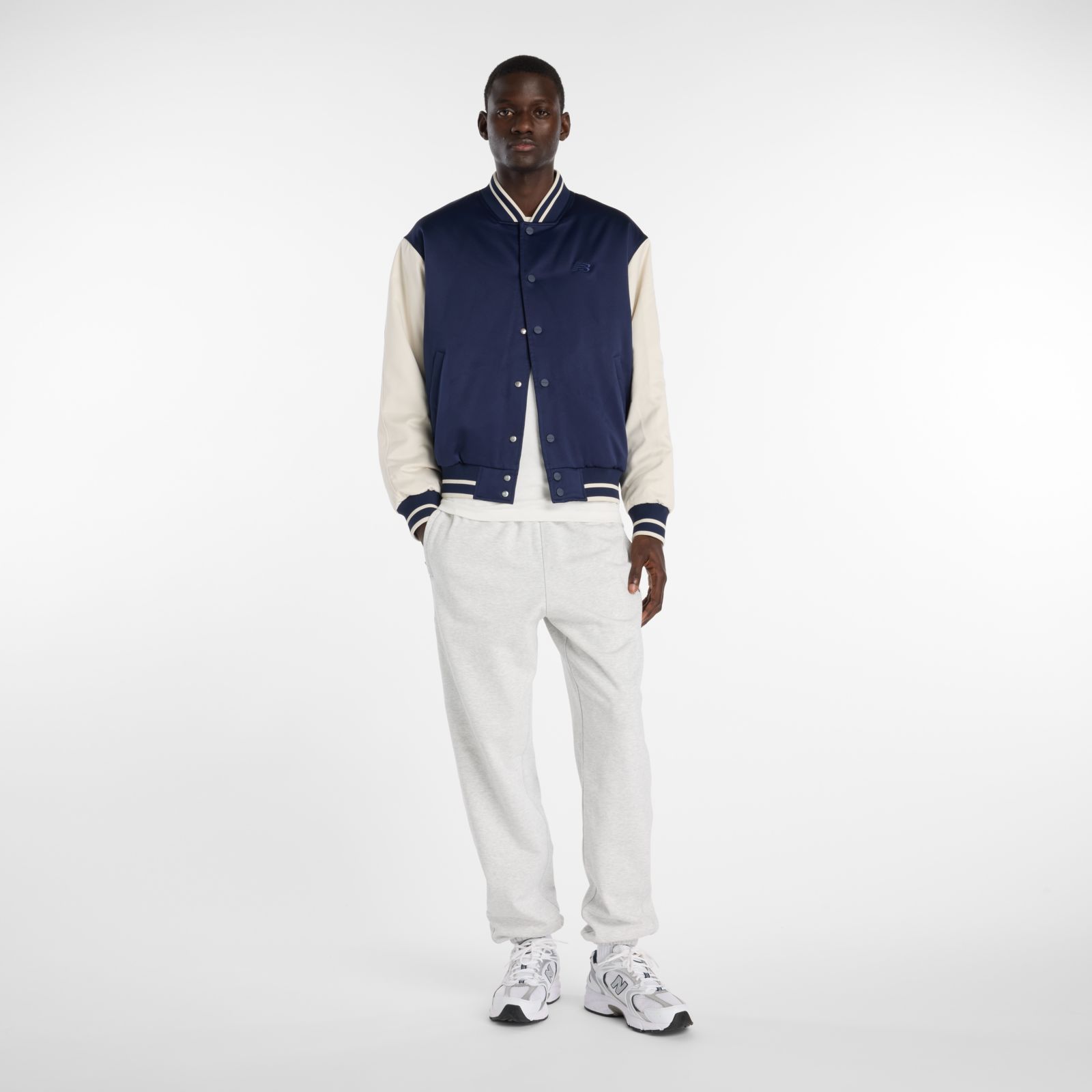 Мужские куртки New Balance Athletics Varsity Jacket — фото 2