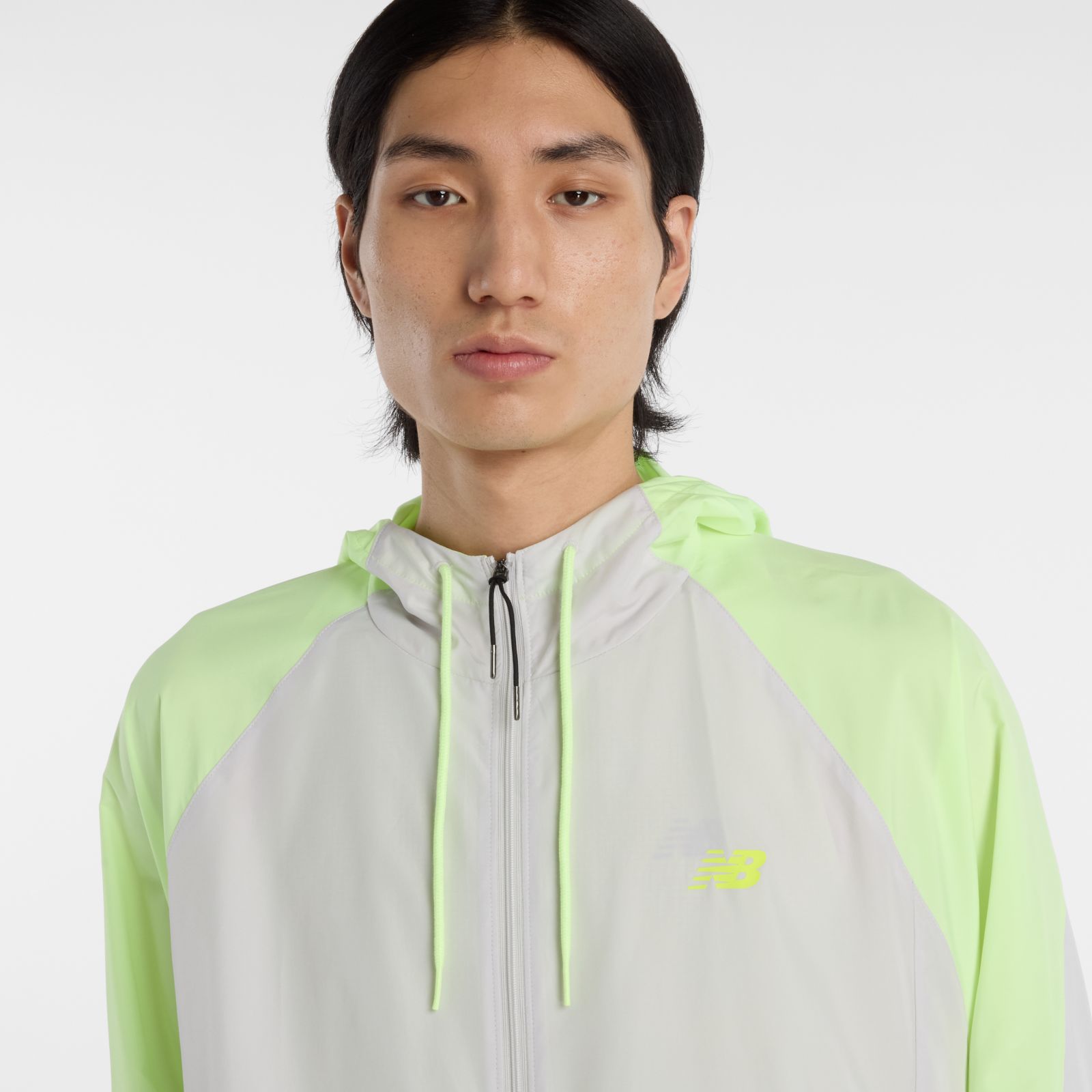 Мужские куртки New Balance Athletics Light Packable Jkt — фото 3