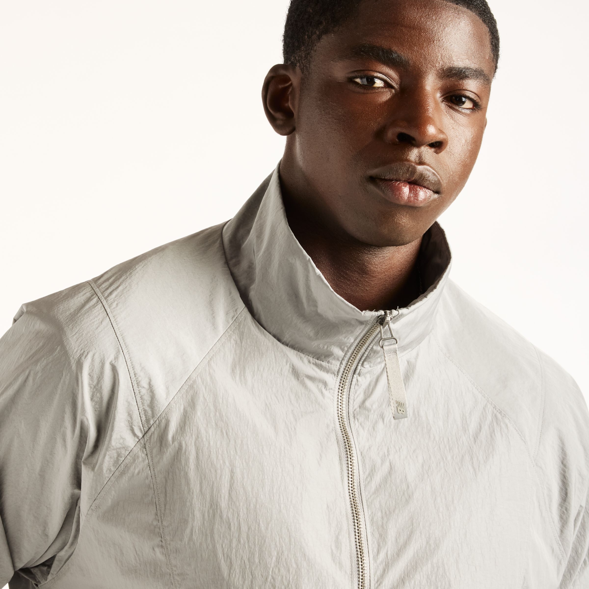 Nelson is wearing size M and is 5'4.5/164cm. Chest: 34.75"/88cm, Waist: 29"/74cm, Hips: 35.5"/90cm