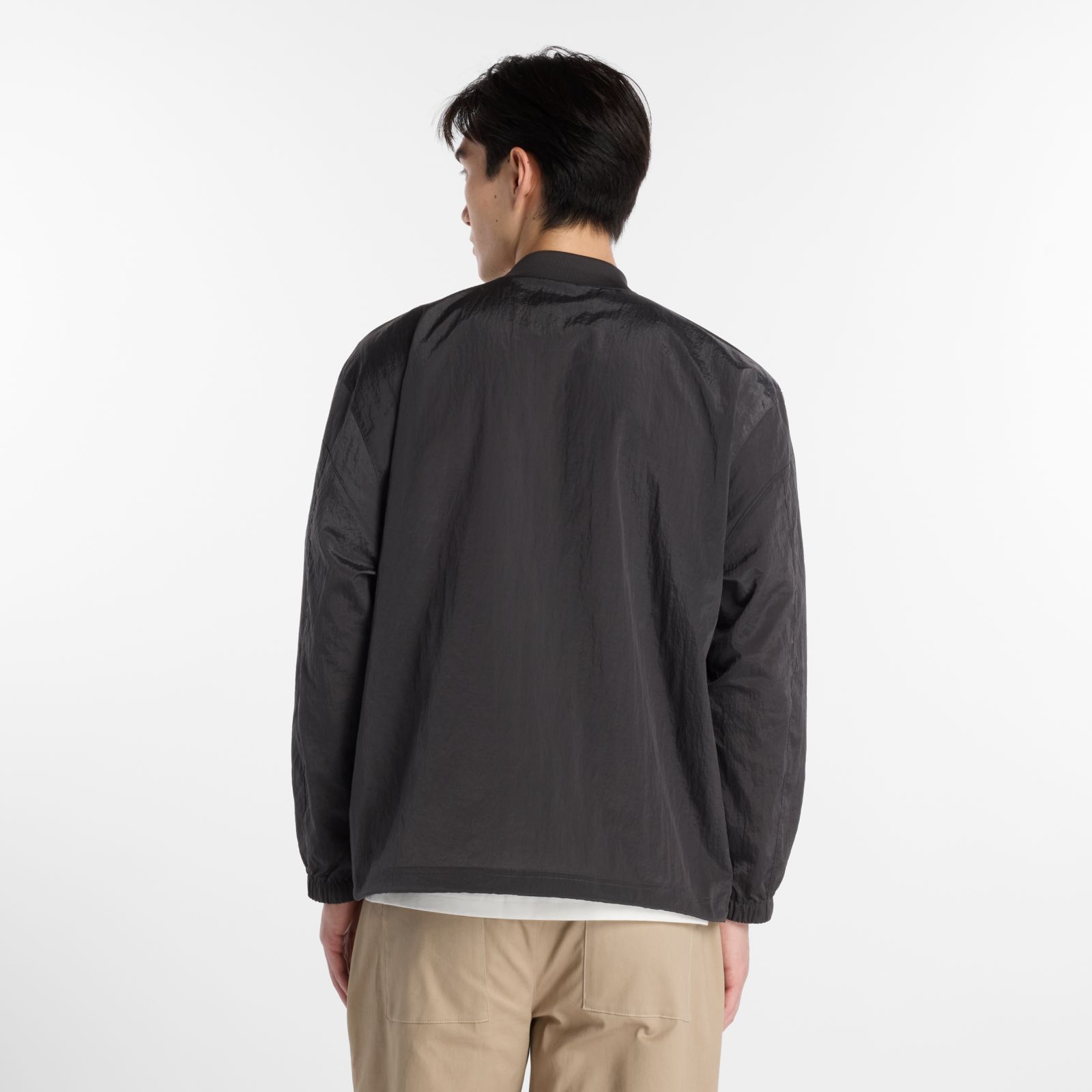 Мужские куртки New Balance Shohei Crinkle Nylon Jacket — фото 4