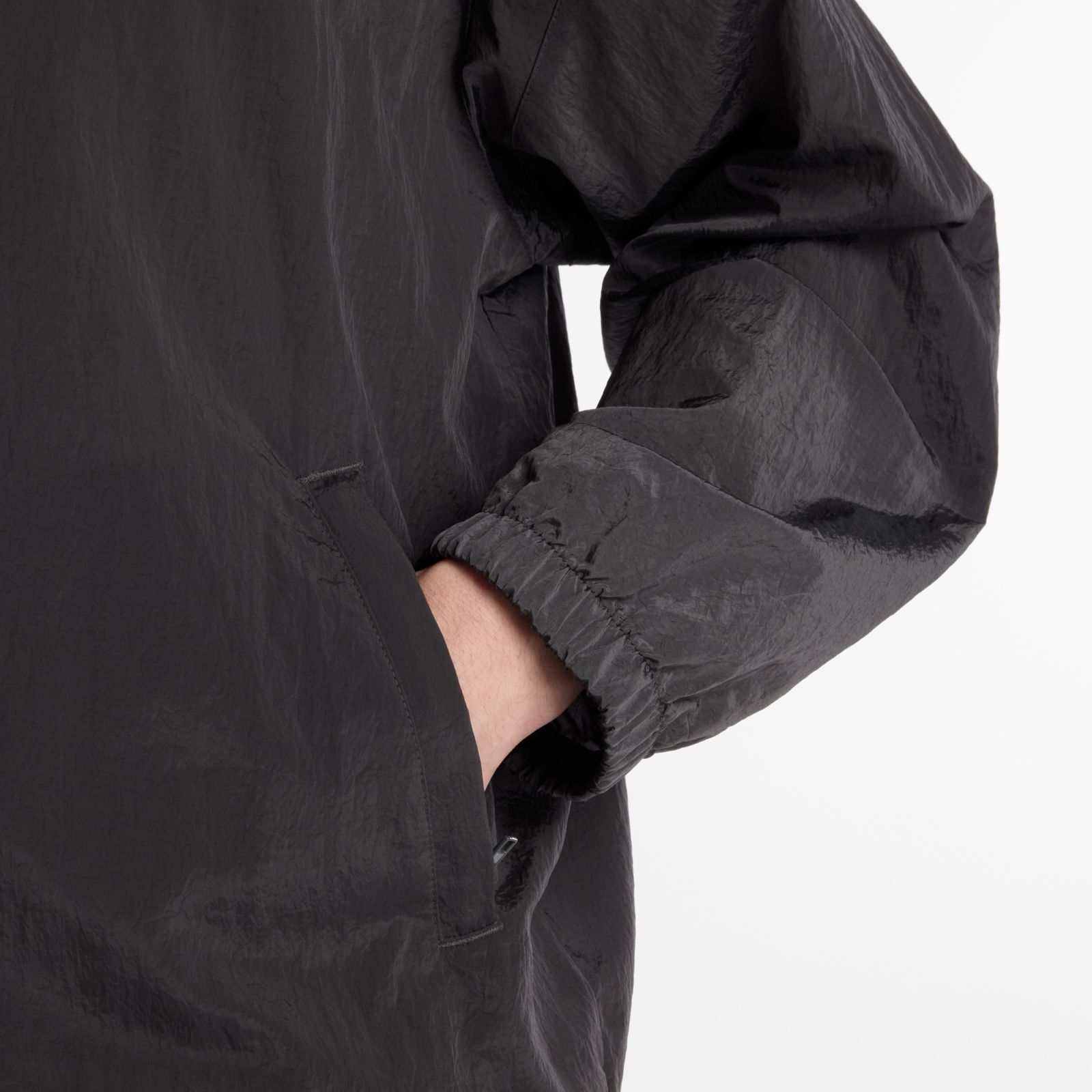 Мужские куртки New Balance Shohei Crinkle Nylon Jacket — фото 6