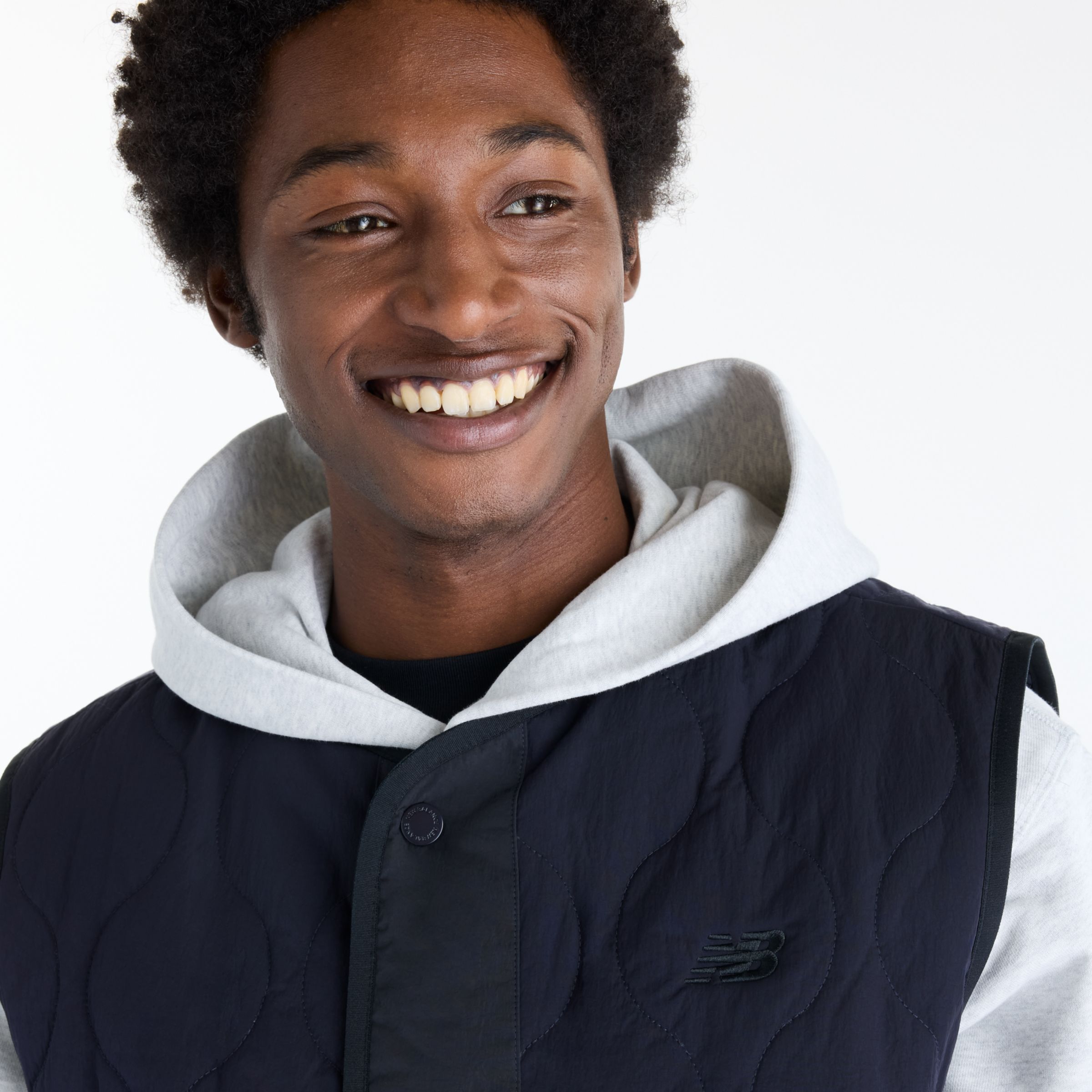Tyliv is wearing size M and is 6'1"/186cm. Chest: 34.5"/88cm, Waist: 29"/74cm, Hips: 36.5"/93cm