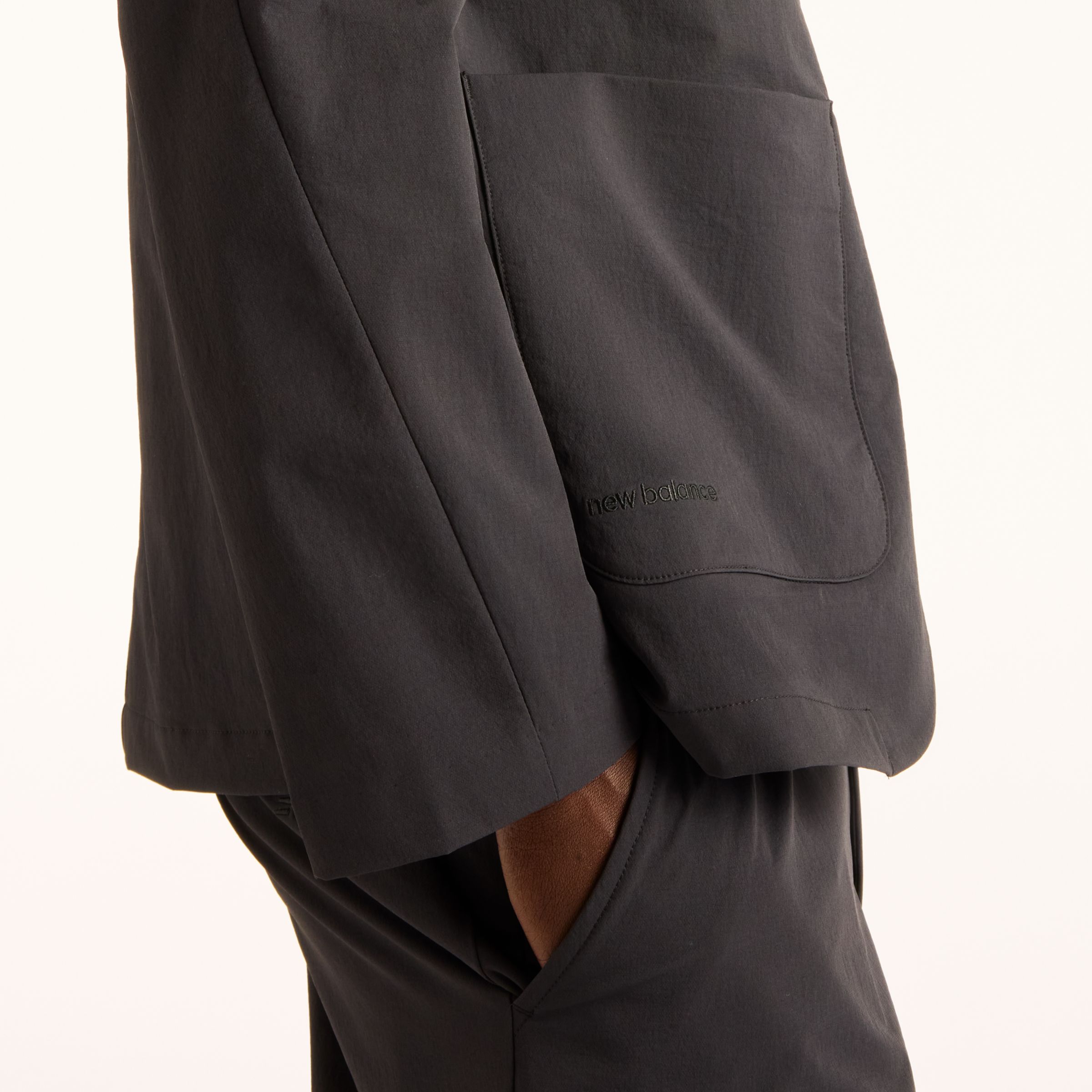 Fall is wearing size M and is 6'/183cm. Chest: 33.5"/85cm, Waist: 26.75"/68cm, Hips: 35"/89cm