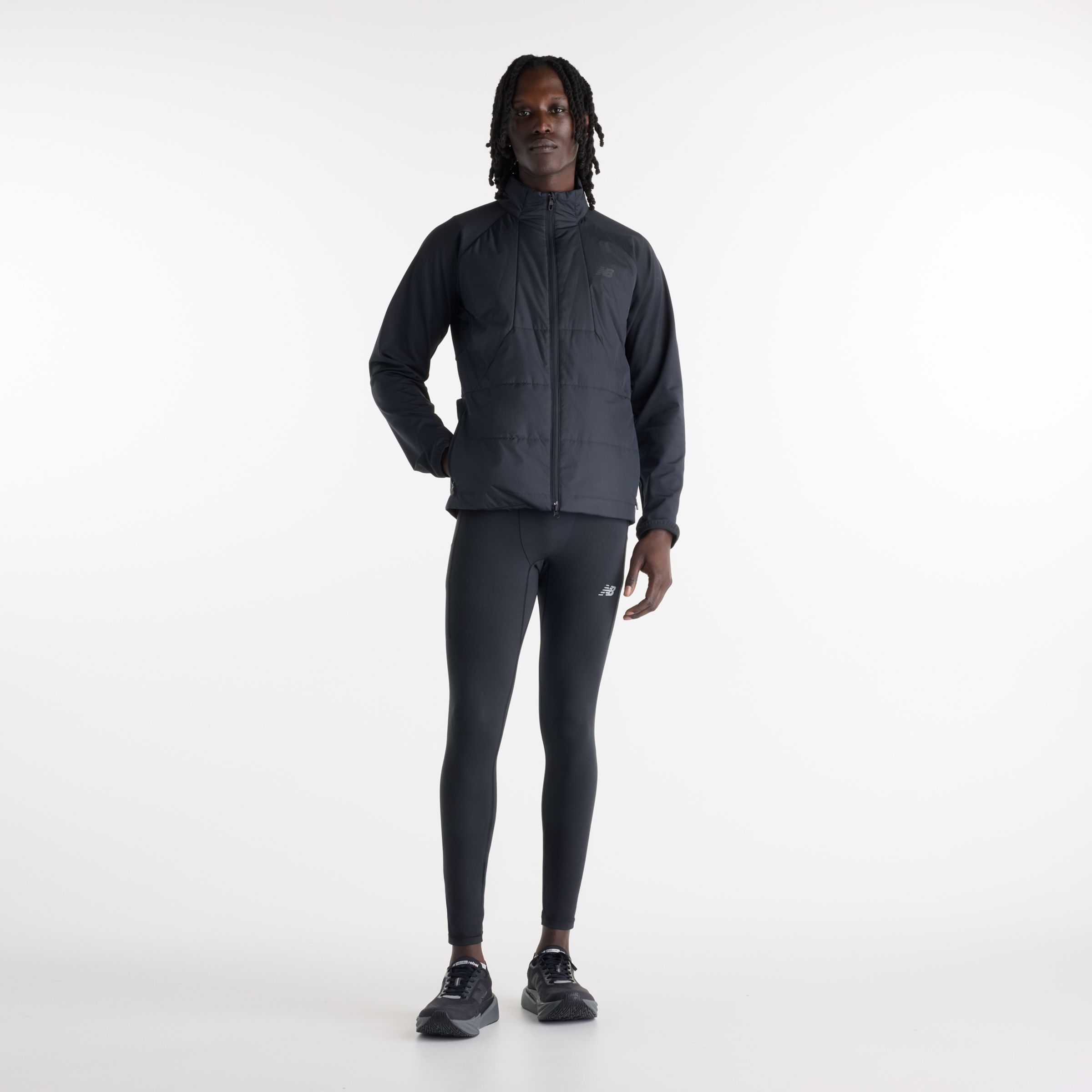 Hella is wearing size M and is 6'2"/188cm. Chest: 37"/94cm, Waist: 30"/76cm