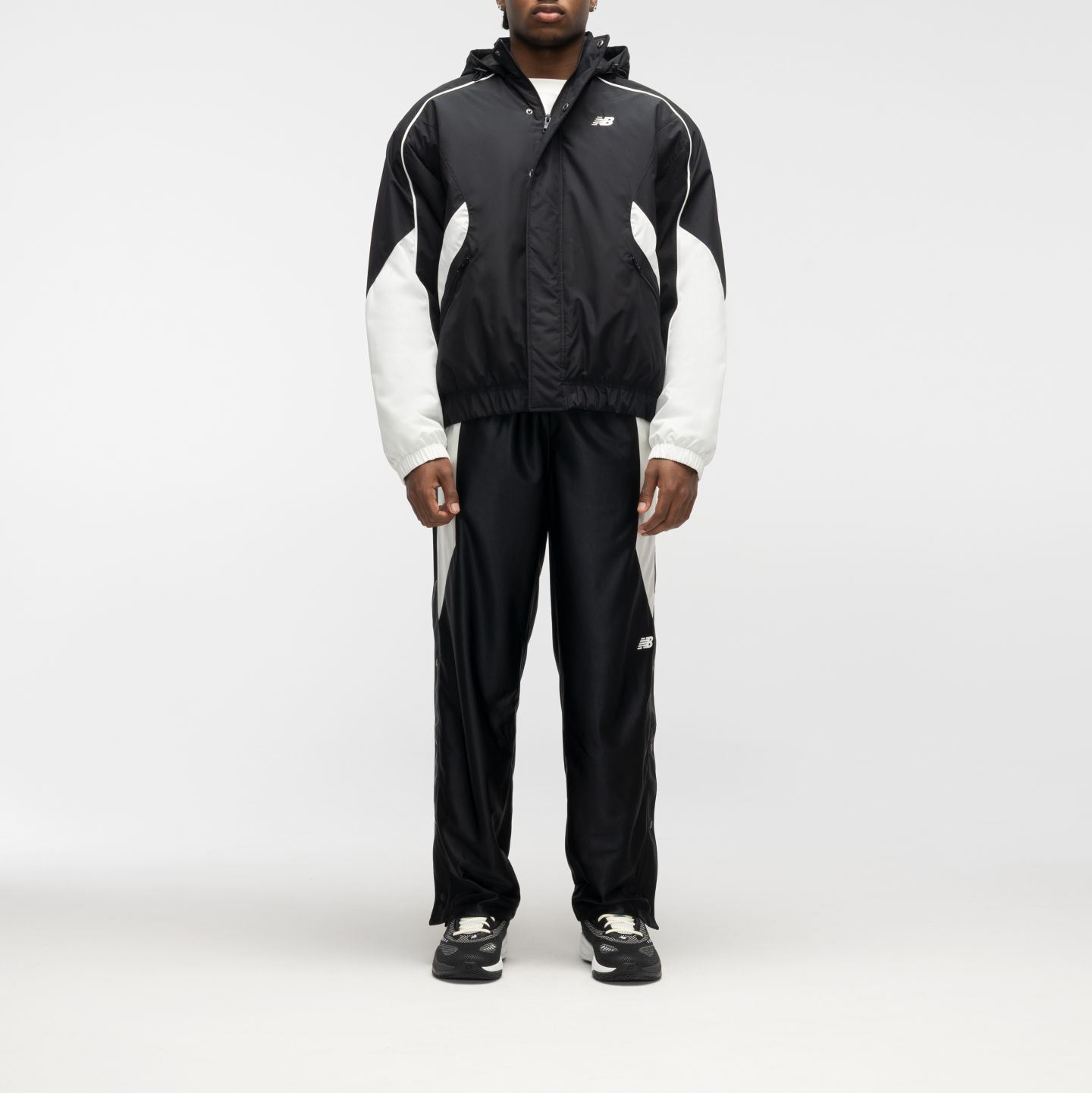 Мужская куртка New Balance Basketball Padded, цвет: Чёрный — фото 1