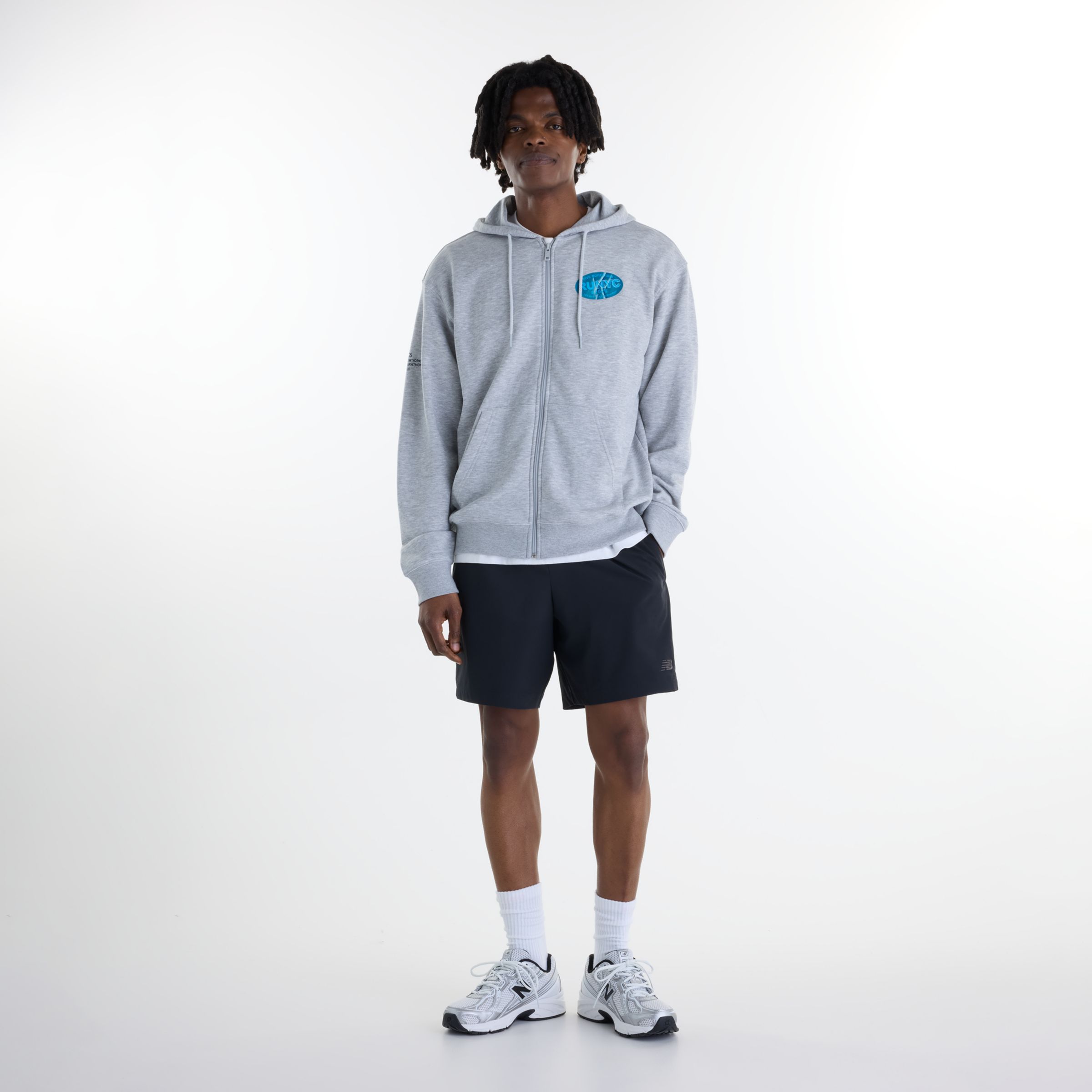 Glad is wearing size M and is 6'1"/ 185cm. Chest: 0, Waist: 29"/74cm