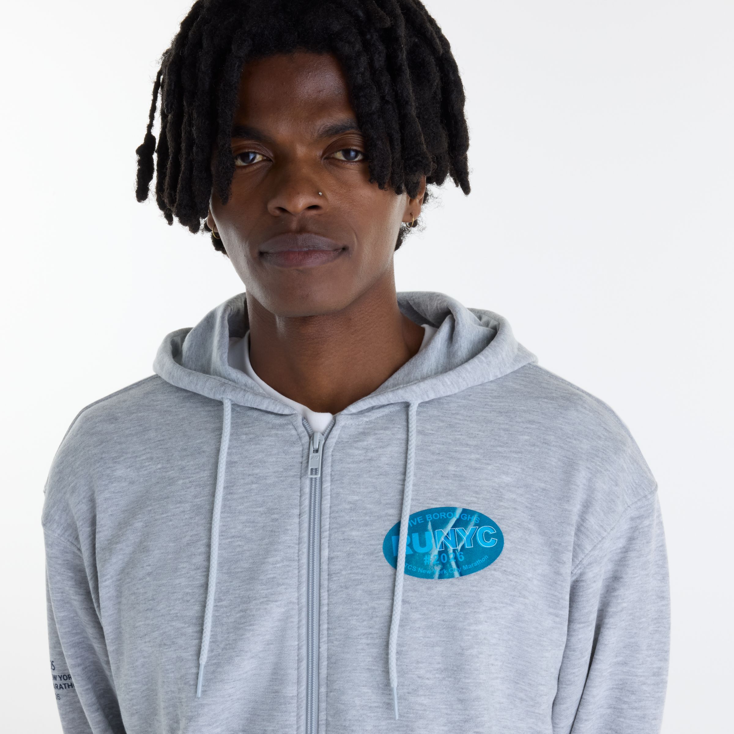 Glad is wearing size M and is 6'1"/ 185cm. Chest: 0, Waist: 29"/74cm