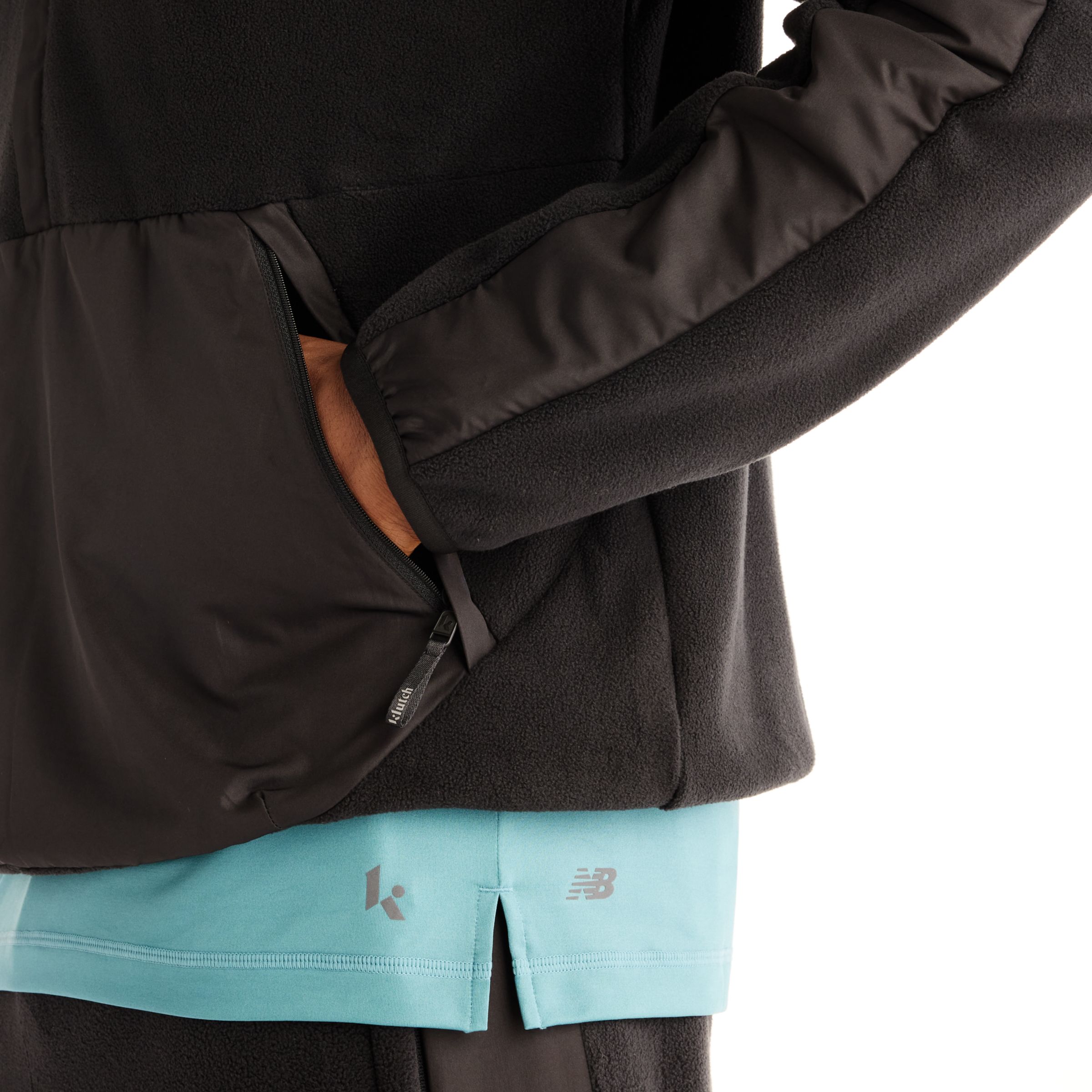 Greg is wearing size M and is 74"/188cm. Chest: 42"/107cm, Waist: 32"/81cm