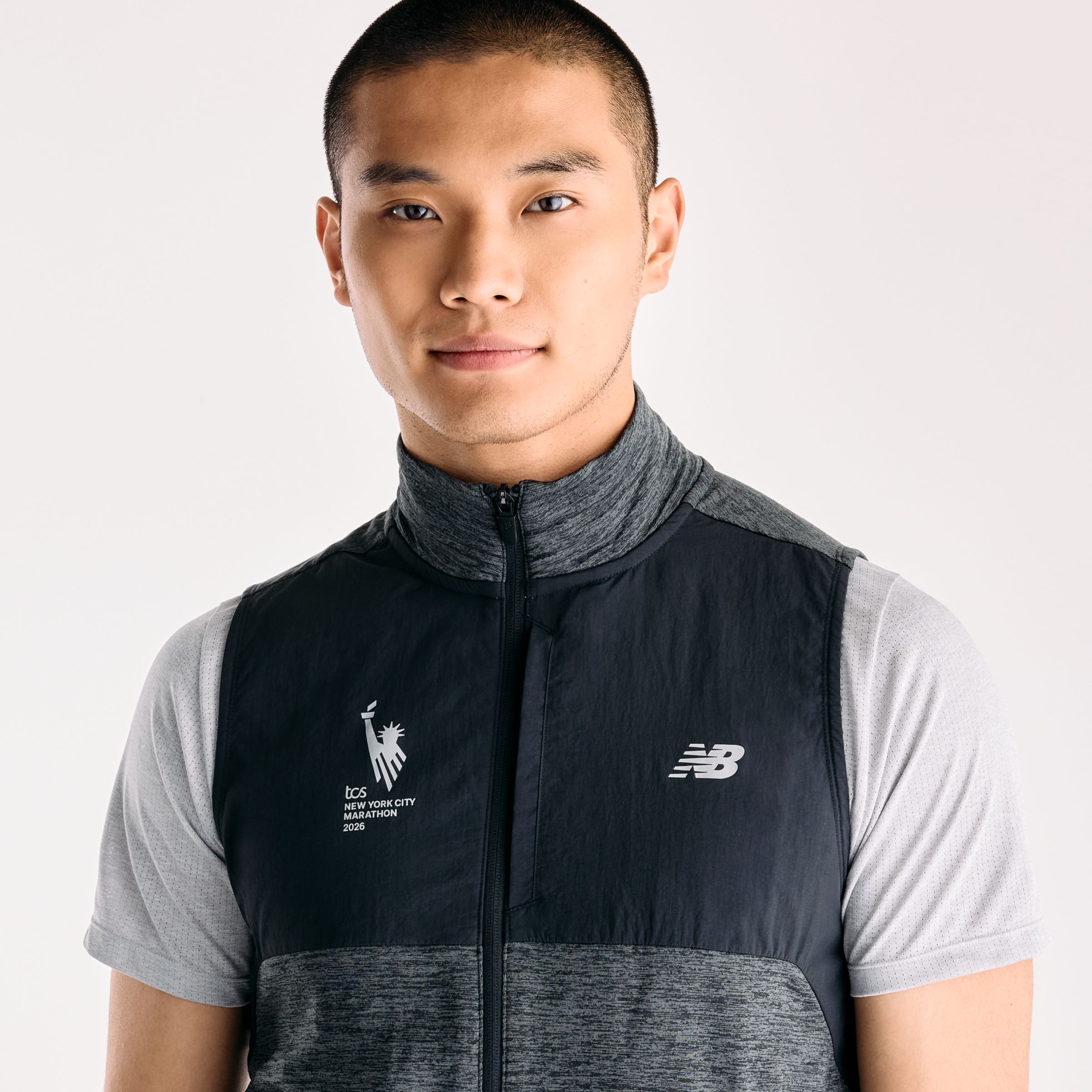 Ngawang is wearing size M and is 6'1"/185 cm. Chest: 38"/96.5 cm, Waist: 31"/78.7 cm
