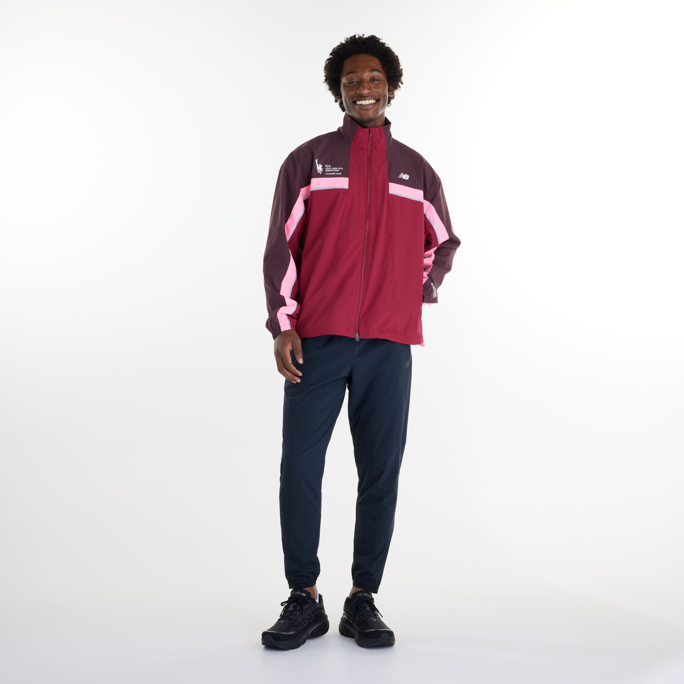 Tyliv is wearing size M and is 6'1"/186cm. Chest: 34.5"/88cm, Waist: 29"/74cm, Hips: 36.5"/93cm