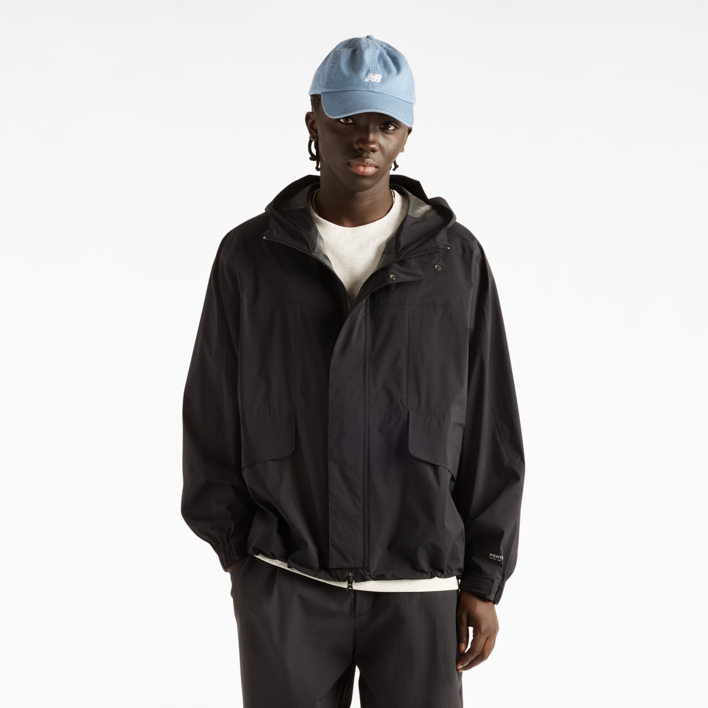 Fall is wearing size M and is 6'/183cm. Chest: 33.5"/85cm, Waist: 26.75"/68cm, Hips: 35"/89cm