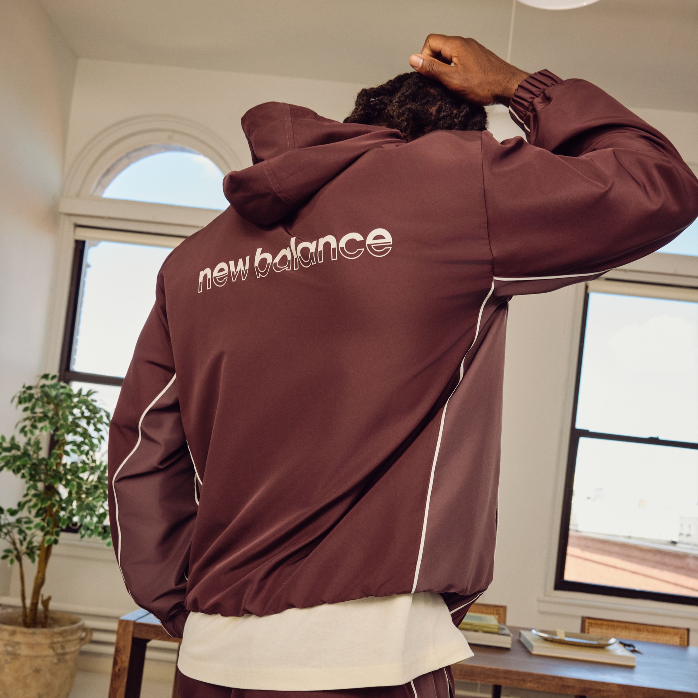 New Balance Trackside Woven Jacket, MJ62Y8SJYLR