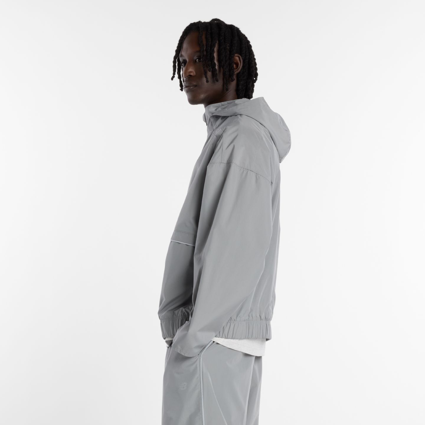 Мужская куртка New Balance Elusive Shell, цвет: Сланцевый серый — фото 7
