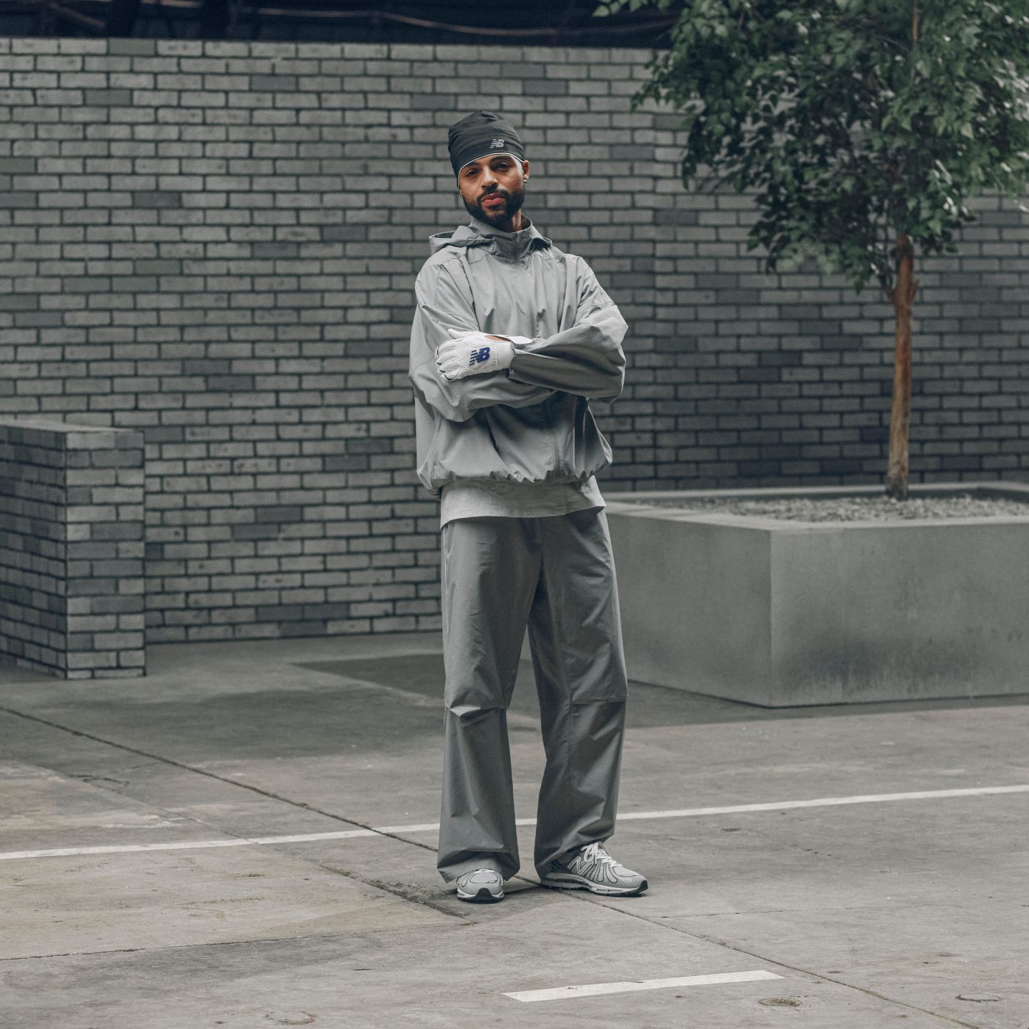 Мужская куртка New Balance Elusive Shell, цвет: Сланцевый серый — фото 3